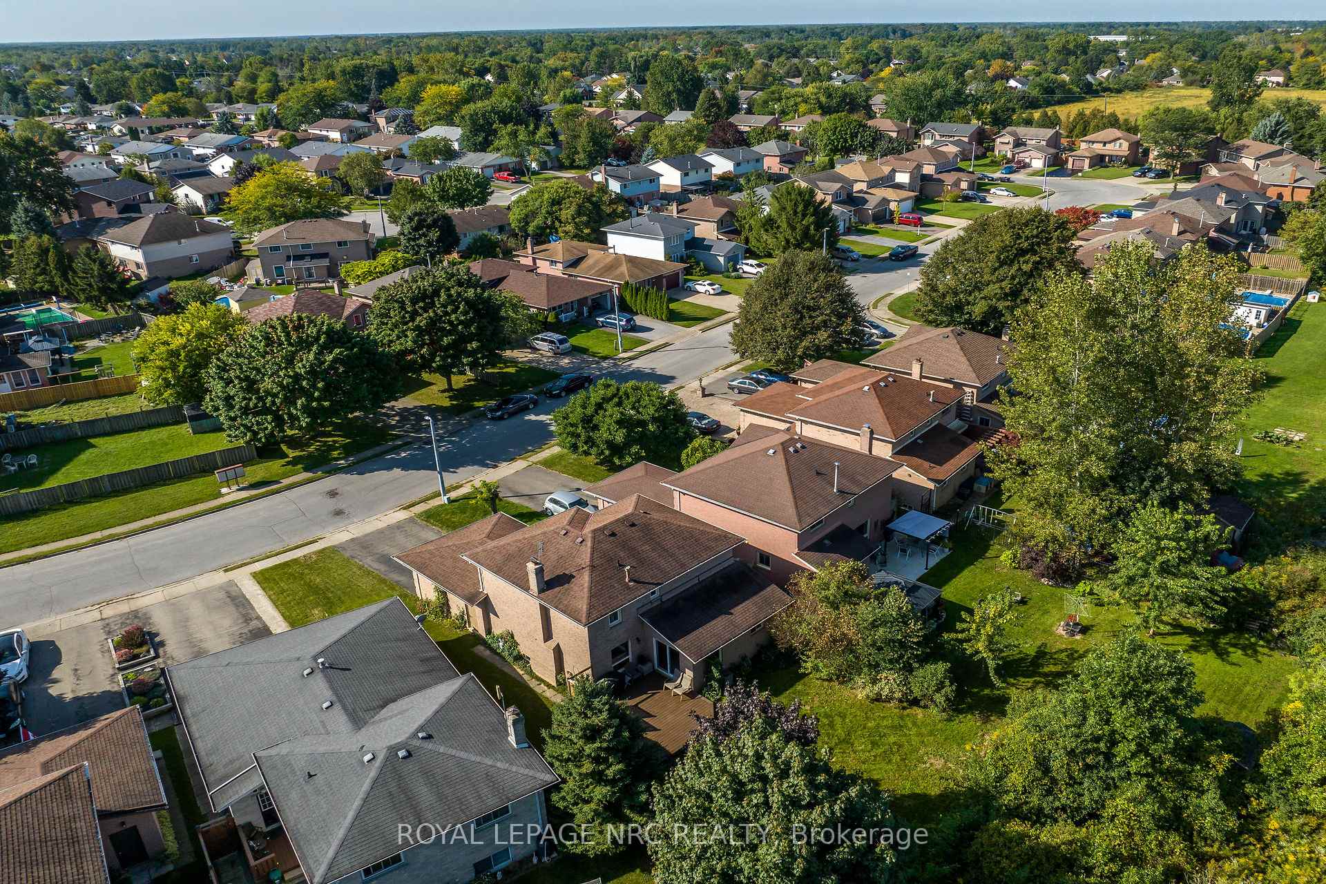 Photo 26 of 143 Briarsdale Crescent, Welland, N. Welland — HOMEH