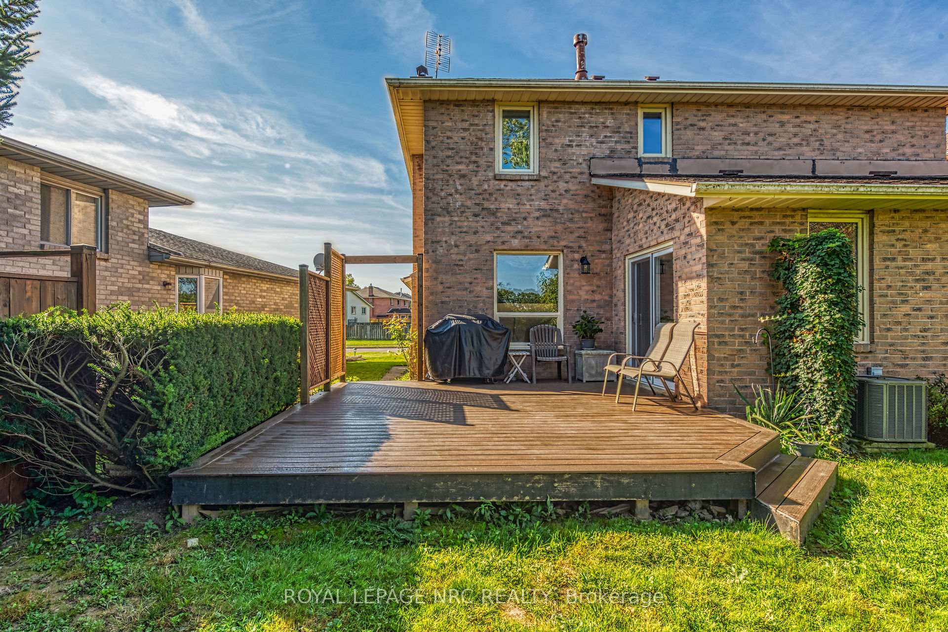 Photo 29 of 143 Briarsdale Crescent, Welland, N. Welland — HOMEH