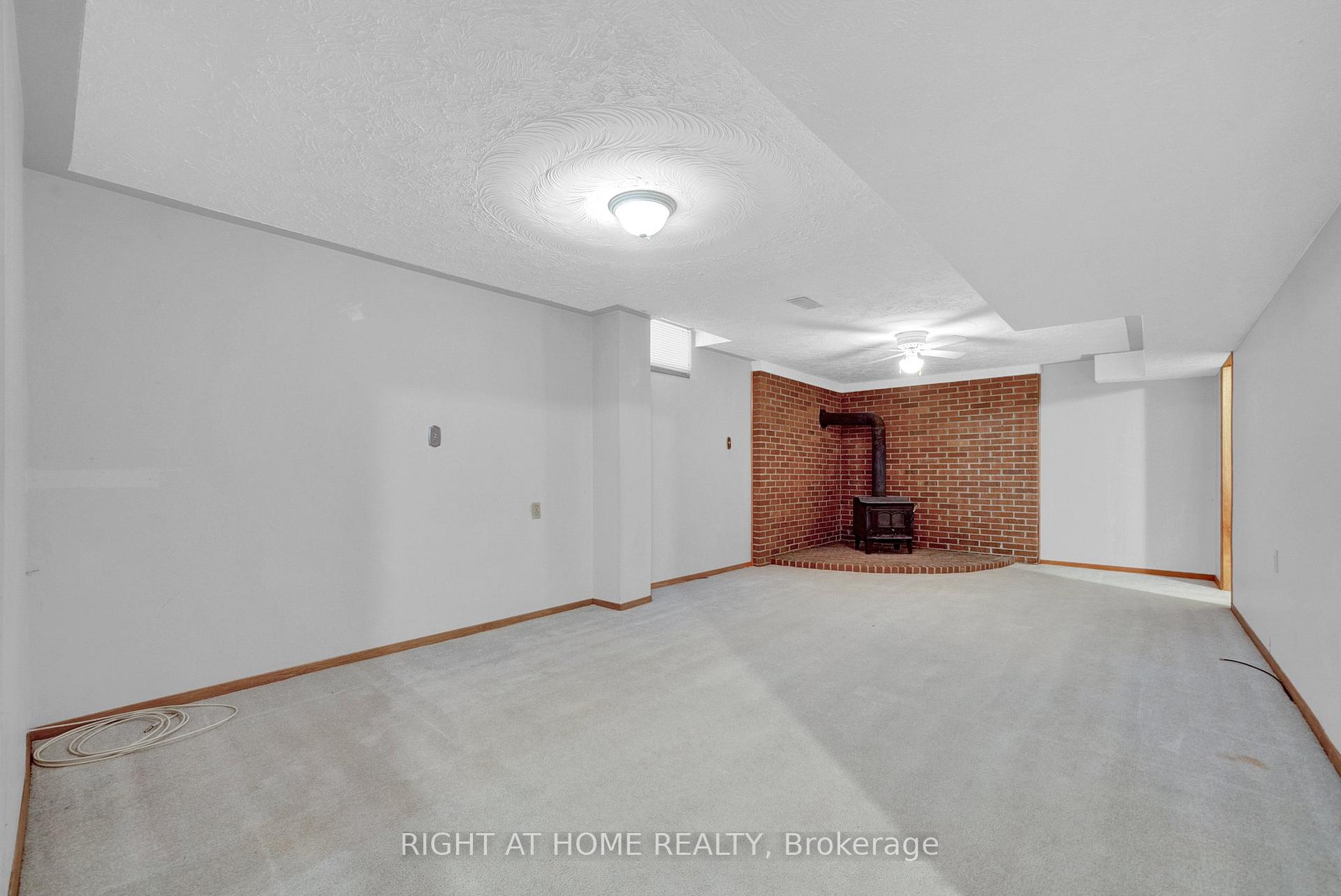 Photo 25 of 115 Ribblesdale Drive, Whitby, Pringle Creek — HOMEH