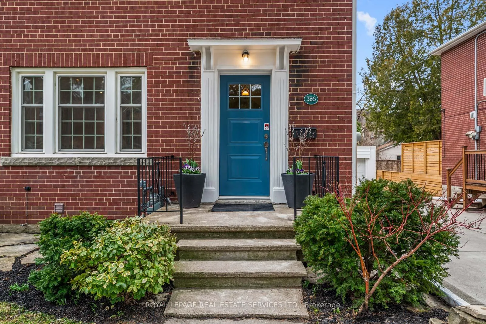 Photo 3 of 326 Indian Grove, Toronto, High Park North — HOMEH