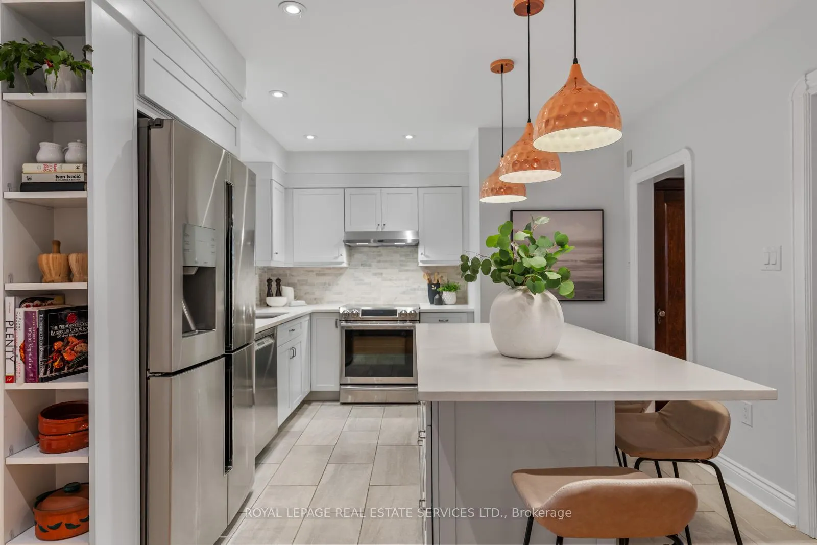 Photo 9 of 326 Indian Grove, Toronto, High Park North — HOMEH