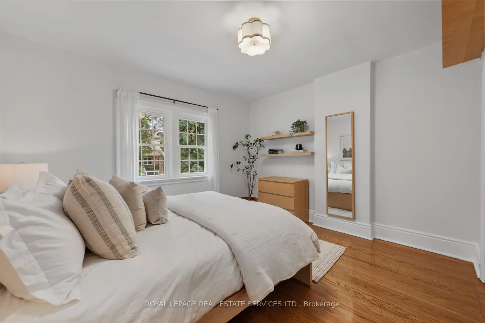 Photo 23 of 326 Indian Grove, Toronto, High Park North — HOMEH