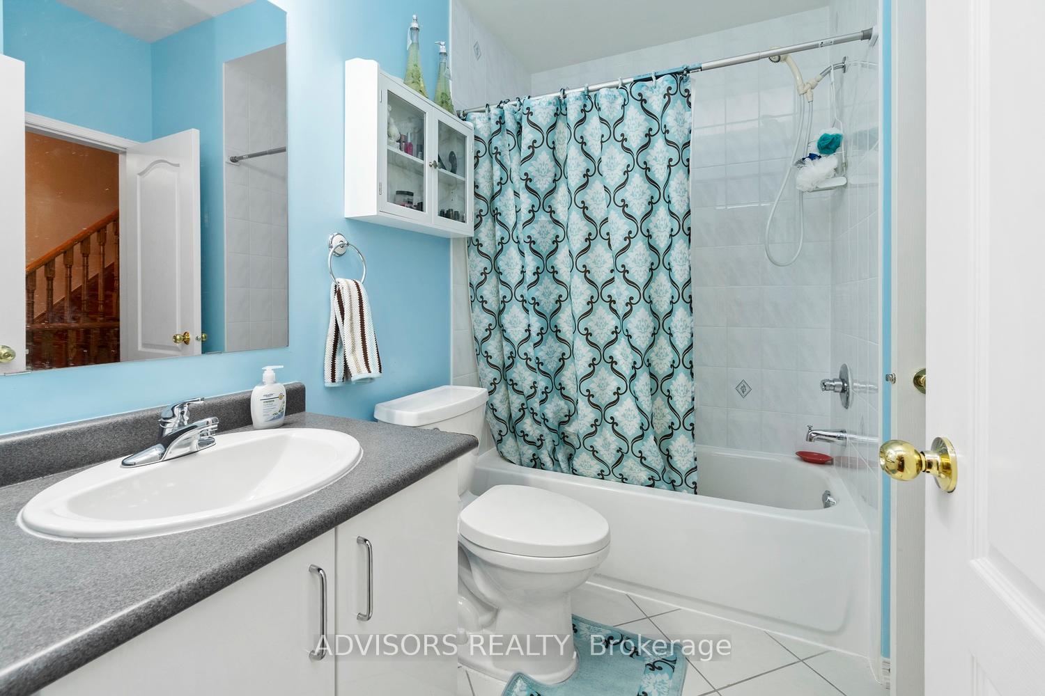 Photo 8 of 35 Northern Dancer Drive, Oshawa, Windfields — HOMEH