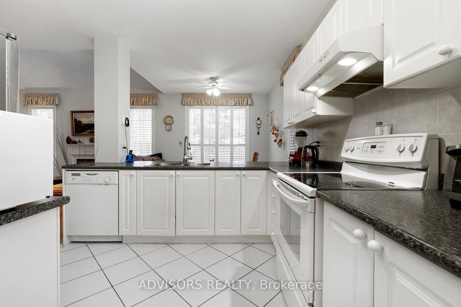 Photo 9 of 35 Northern Dancer Drive, Oshawa, Windfields — HOMEH