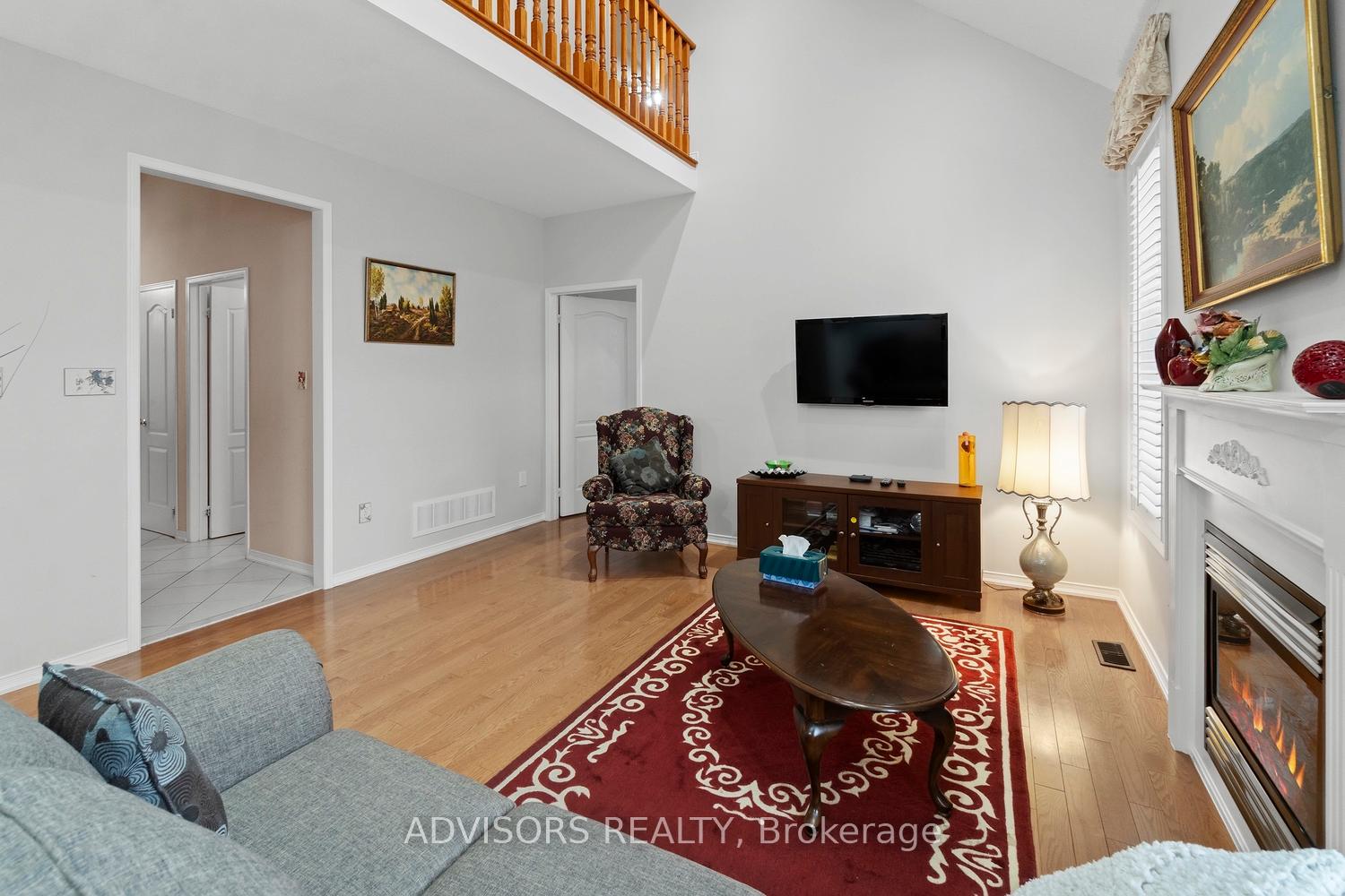 Photo 16 of 35 Northern Dancer Drive, Oshawa, Windfields — HOMEH