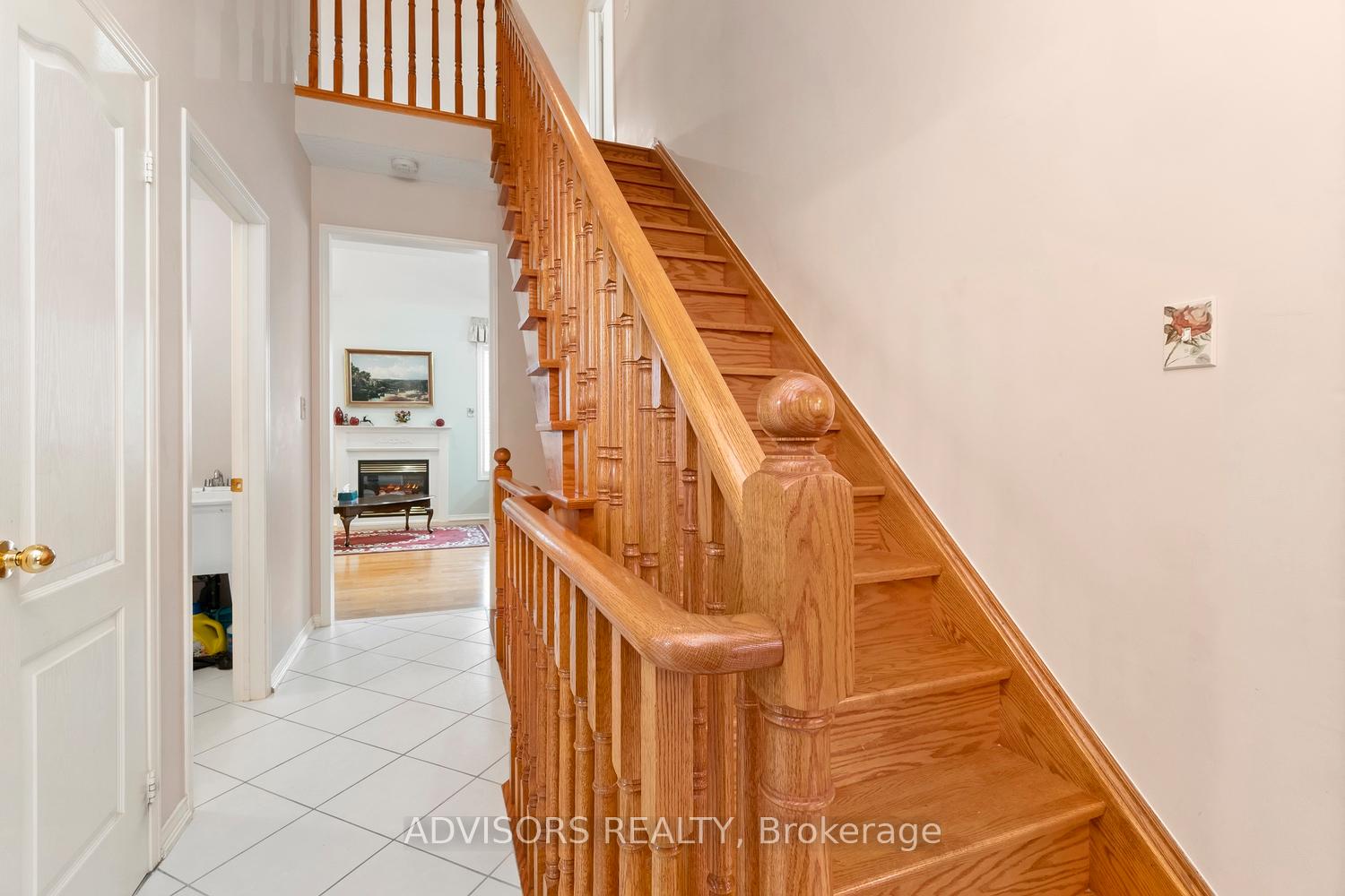 Photo 21 of 35 Northern Dancer Drive, Oshawa, Windfields — HOMEH