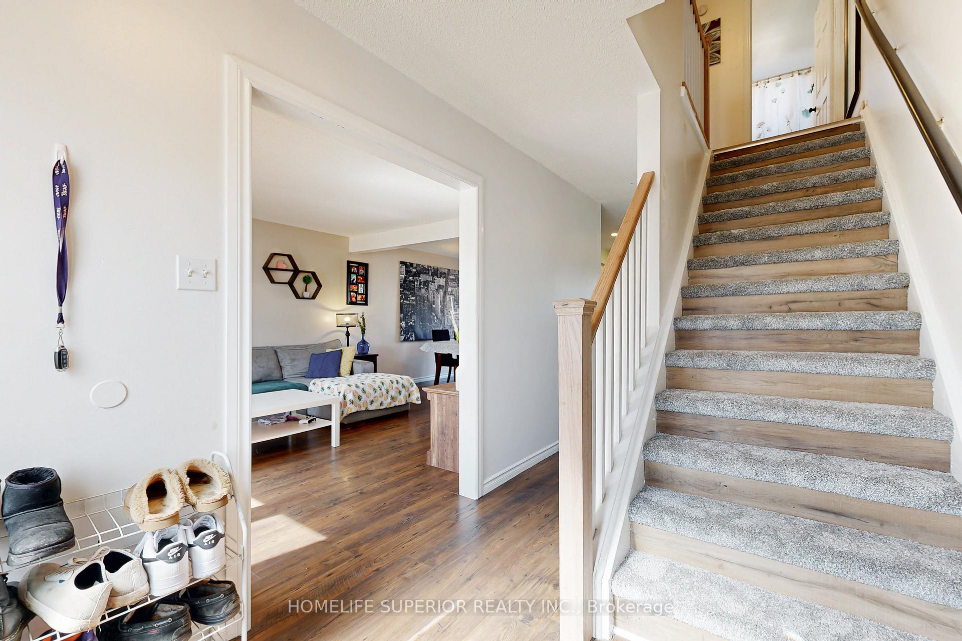 Photo 6 of 1438 Fenelon Crescent, Oshawa, Lakeview — HOMEH