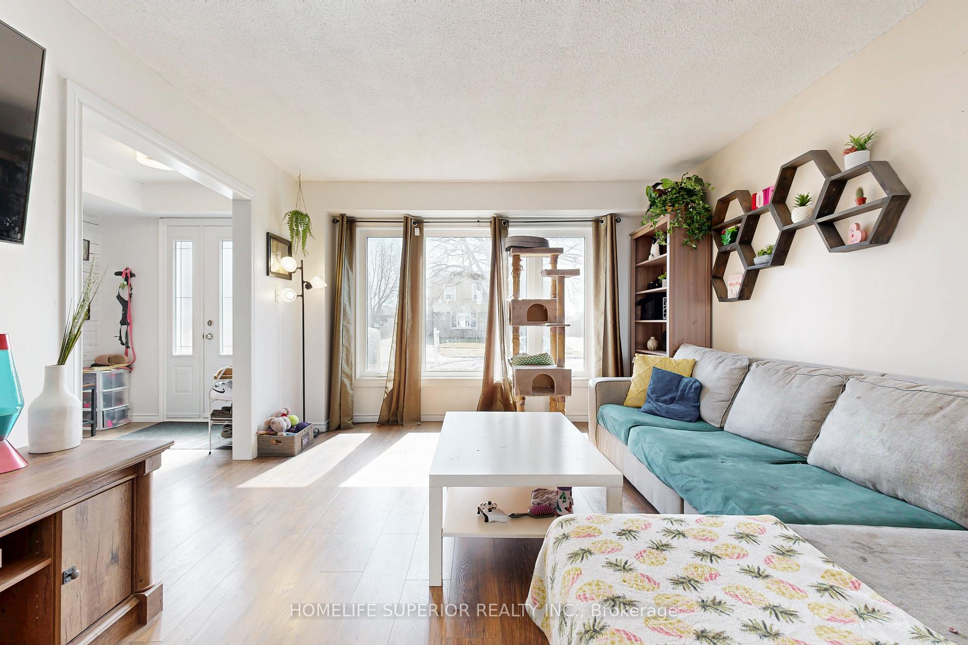 Photo 11 of 1438 Fenelon Crescent, Oshawa, Lakeview — HOMEH