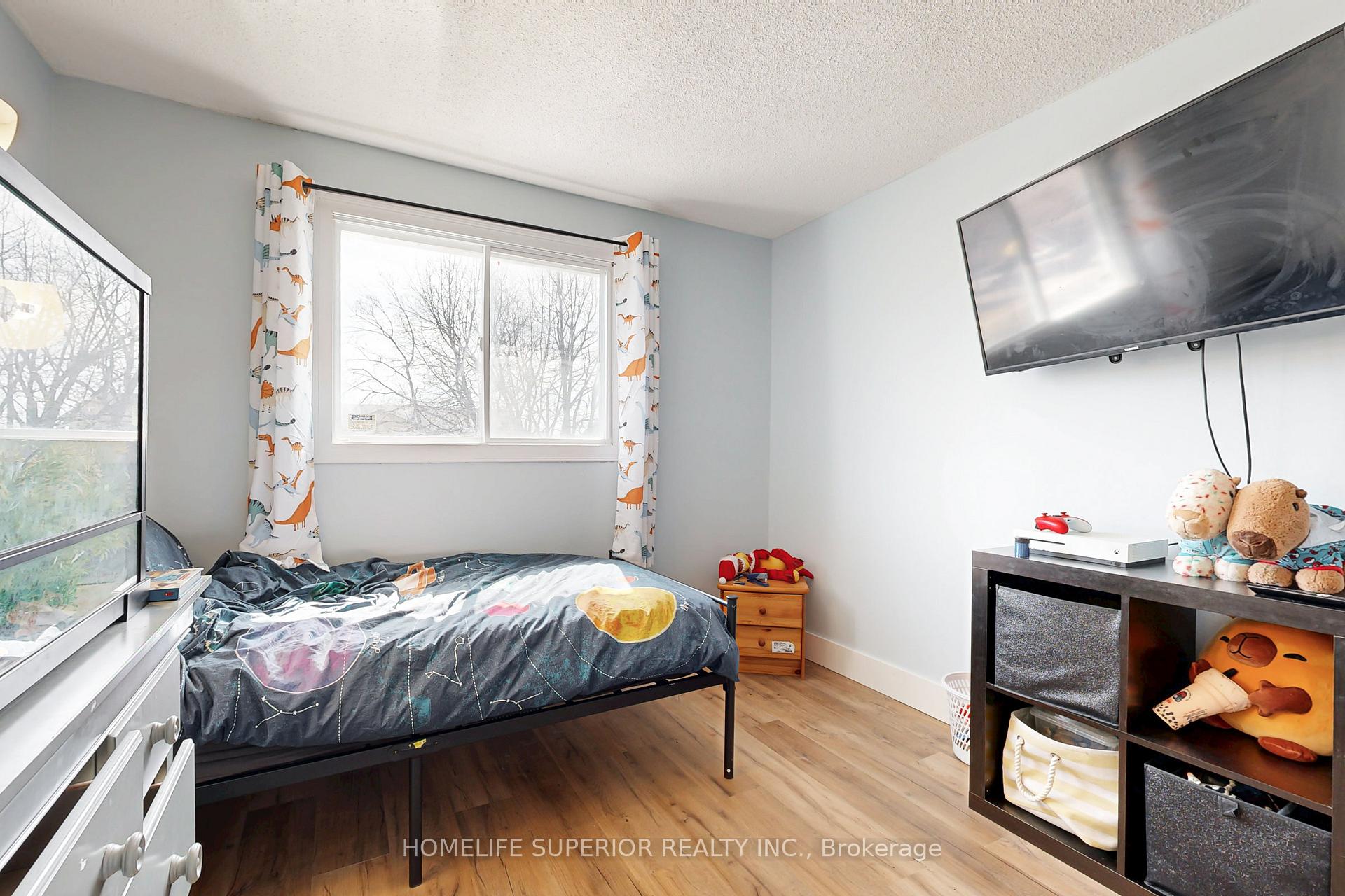 Photo 25 of 1438 Fenelon Crescent, Oshawa, Lakeview — HOMEH