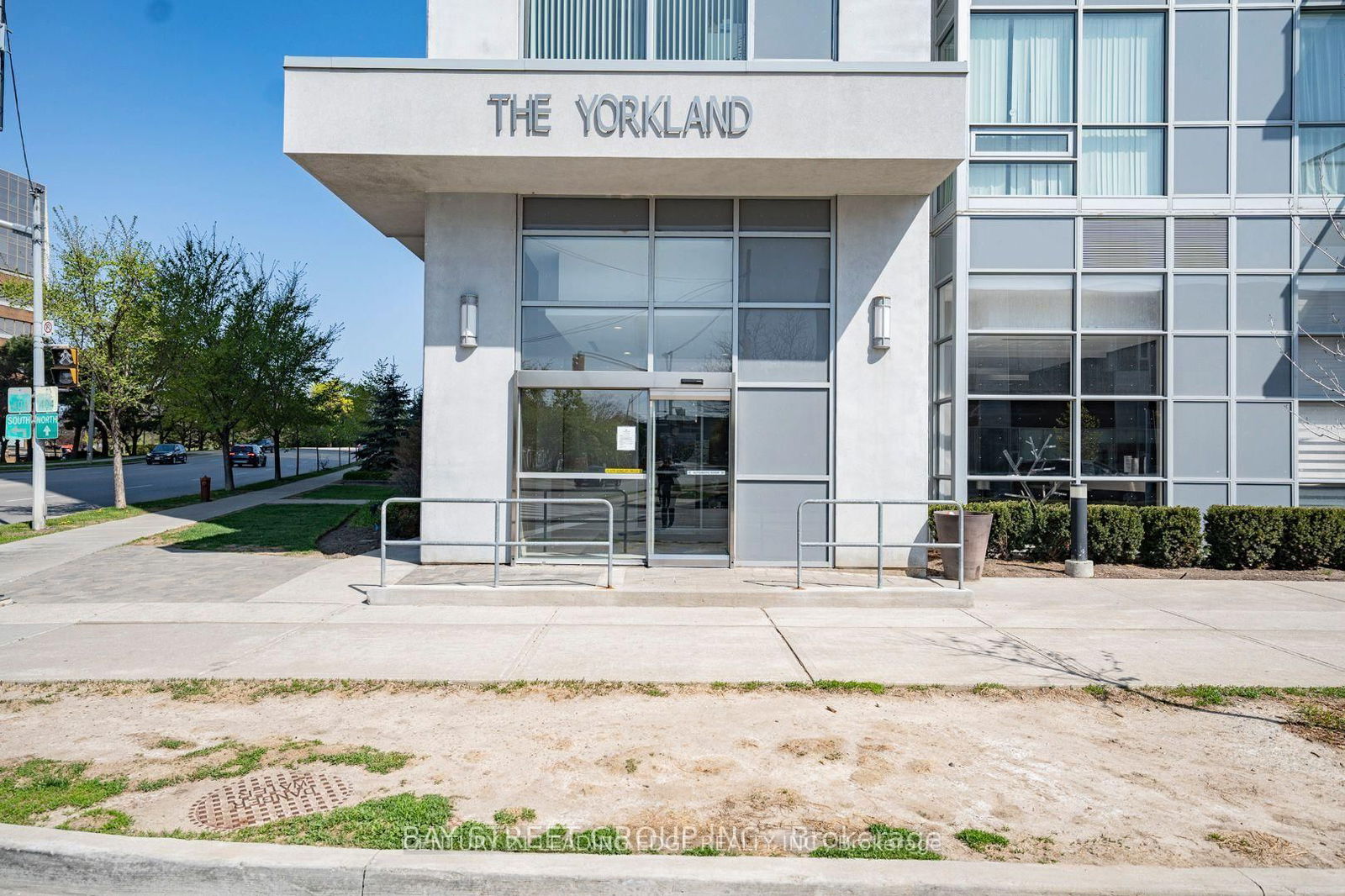Front of Unit 2707, 275 Yorkland Rd