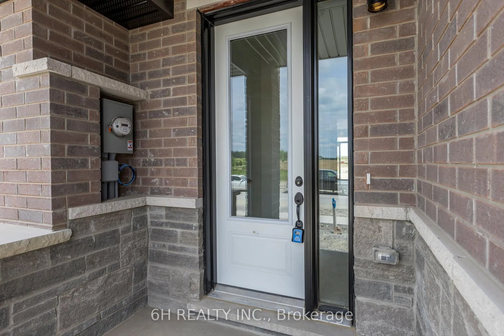 Photo 4 of 145 Pike Street, Peterborough, Monaghan Ward 2 — HOMEH