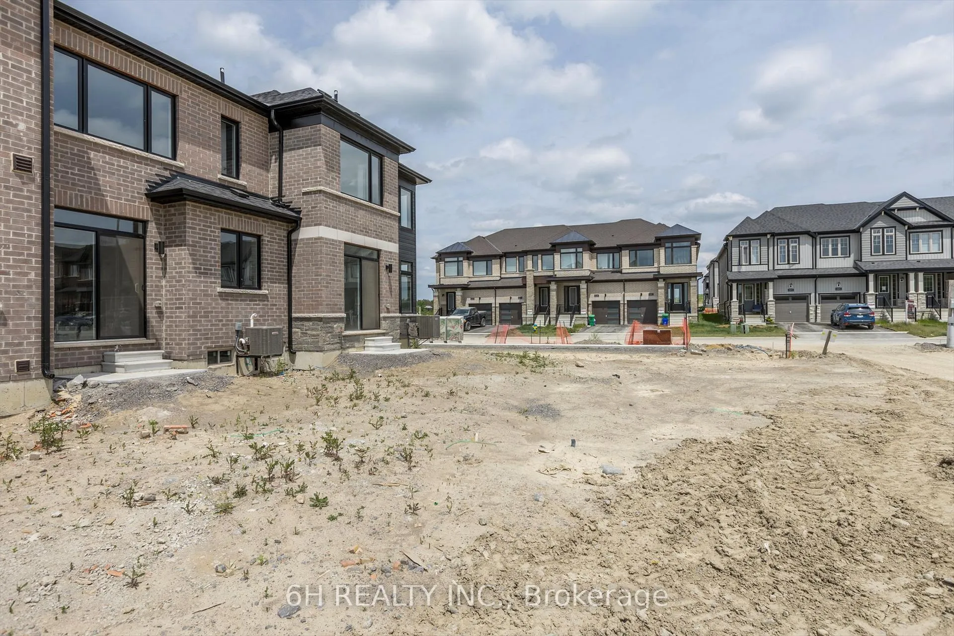 Photo 49 of 145 Pike Street, Peterborough, Monaghan Ward 2 — HOMEH