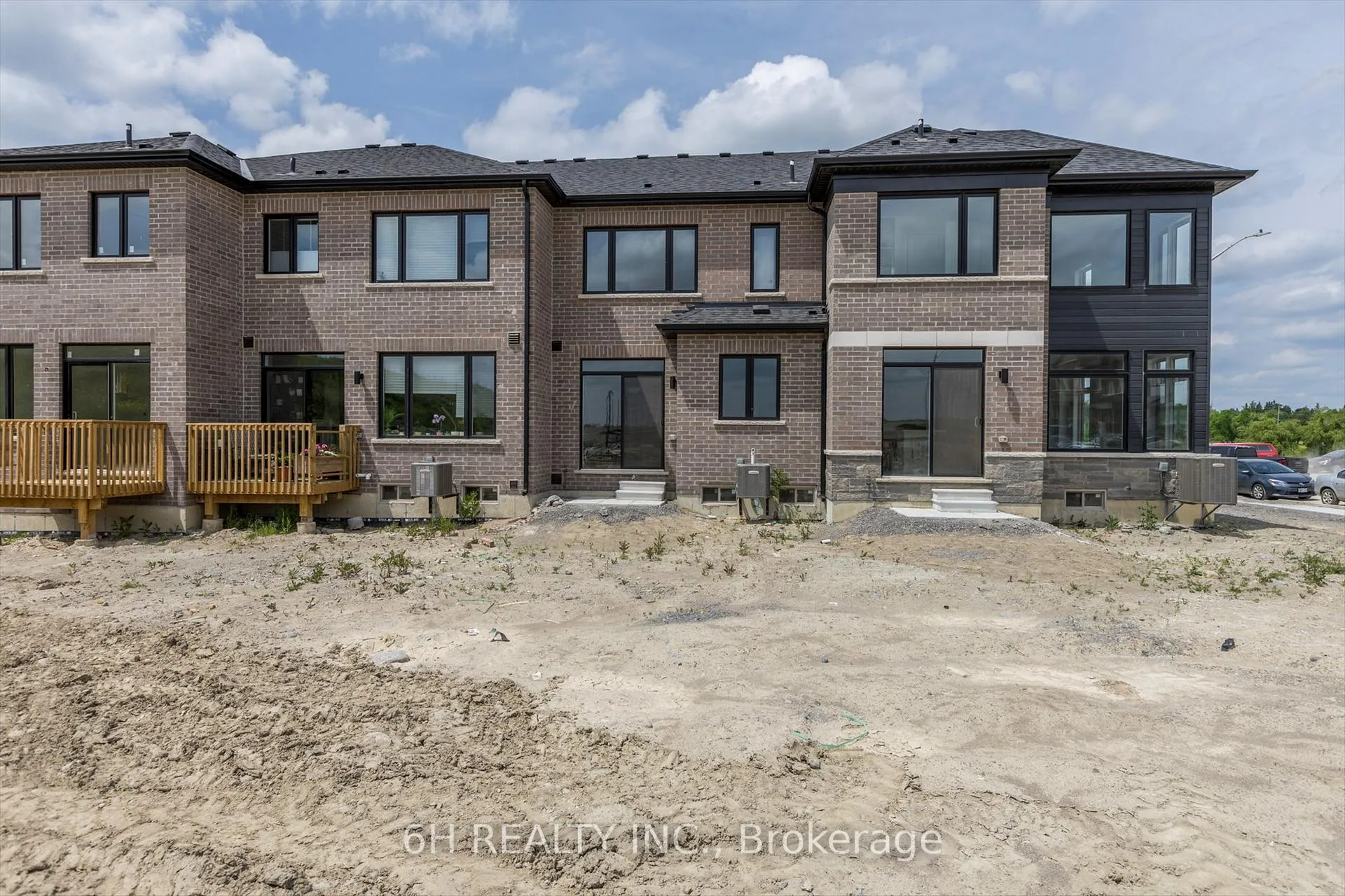 Photo 50 of 145 Pike Street, Peterborough, Monaghan Ward 2 — HOMEH