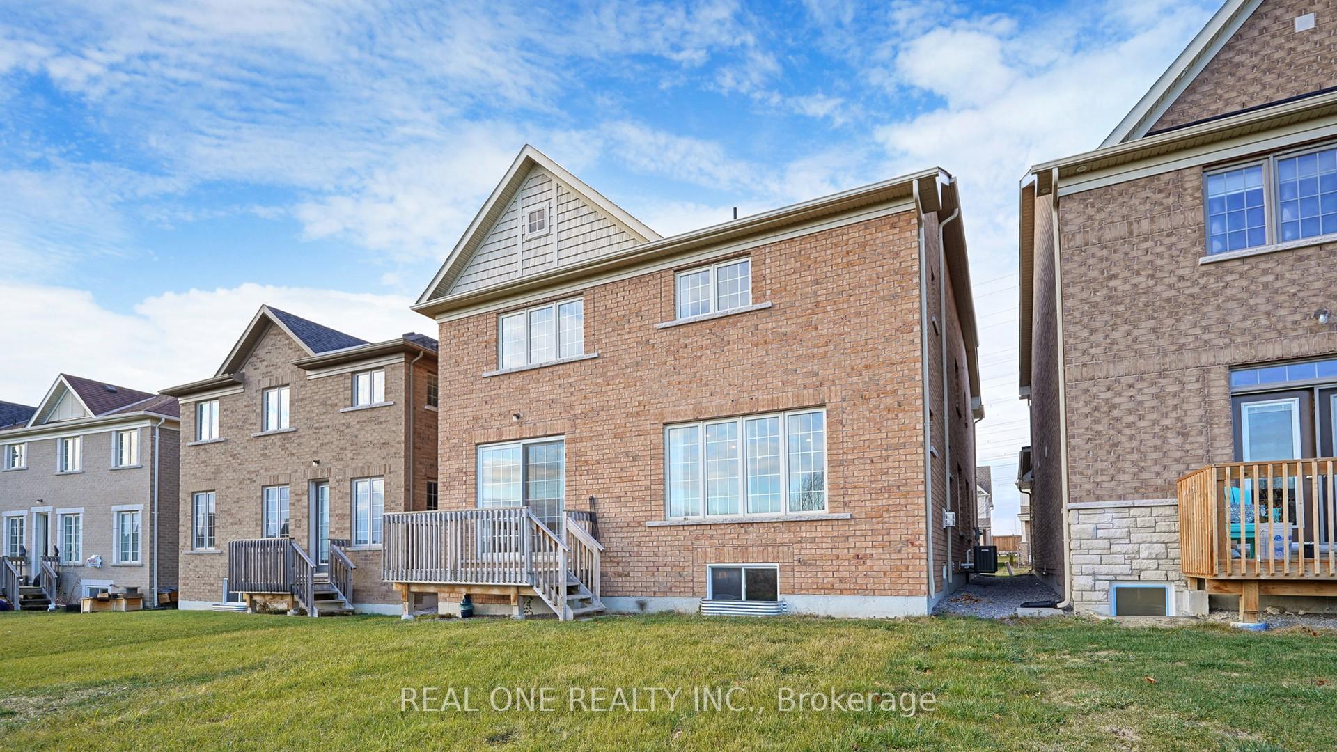 Photo 37 of 305 Windfields Farm Drive W, Oshawa, Windfields — HOMEH