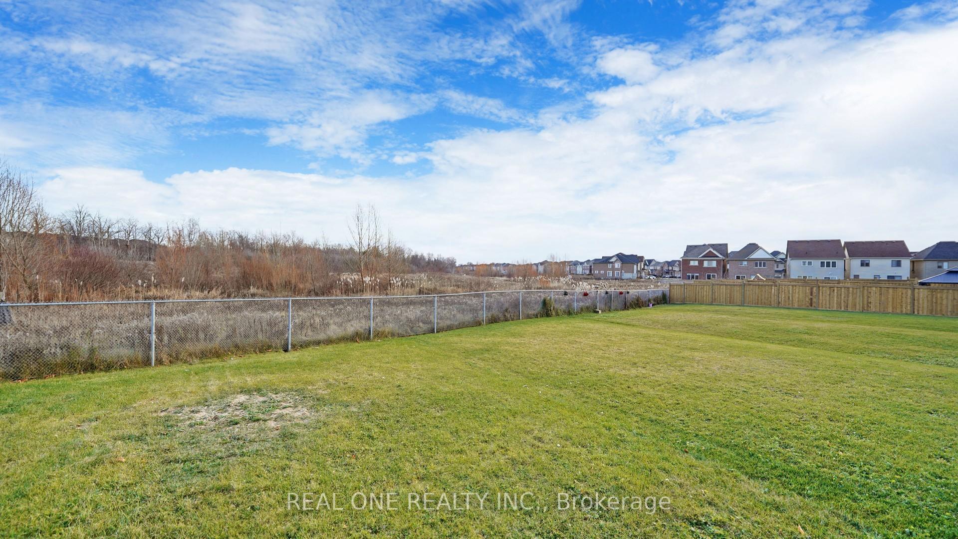 Photo 38 of 305 Windfields Farm Drive W, Oshawa, Windfields — HOMEH