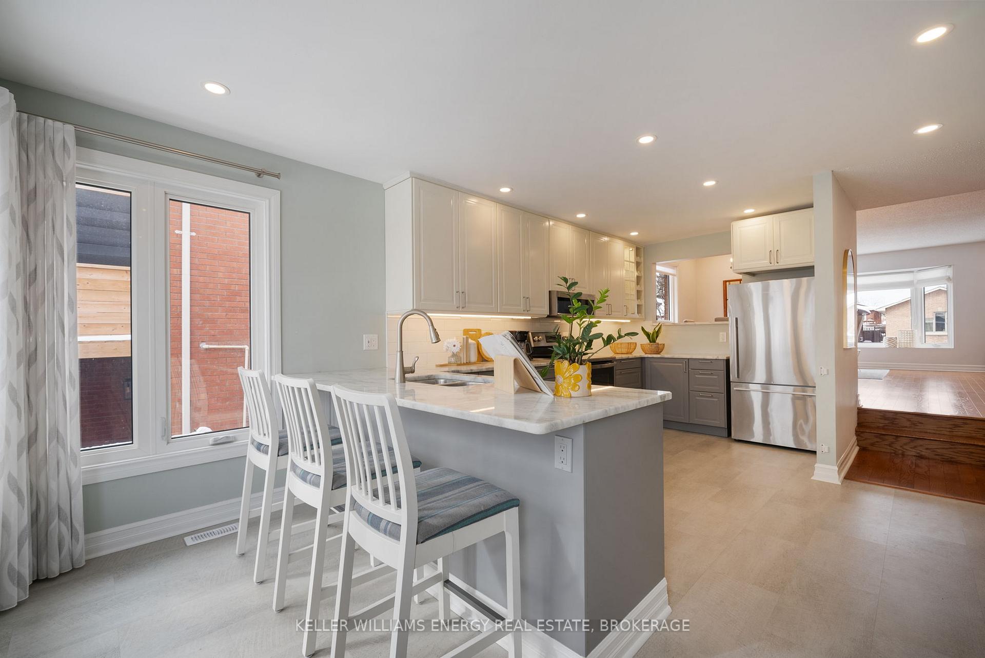 Photo 10 of 37 Limestone Crescent, Whitby, Pringle Creek — HOMEH