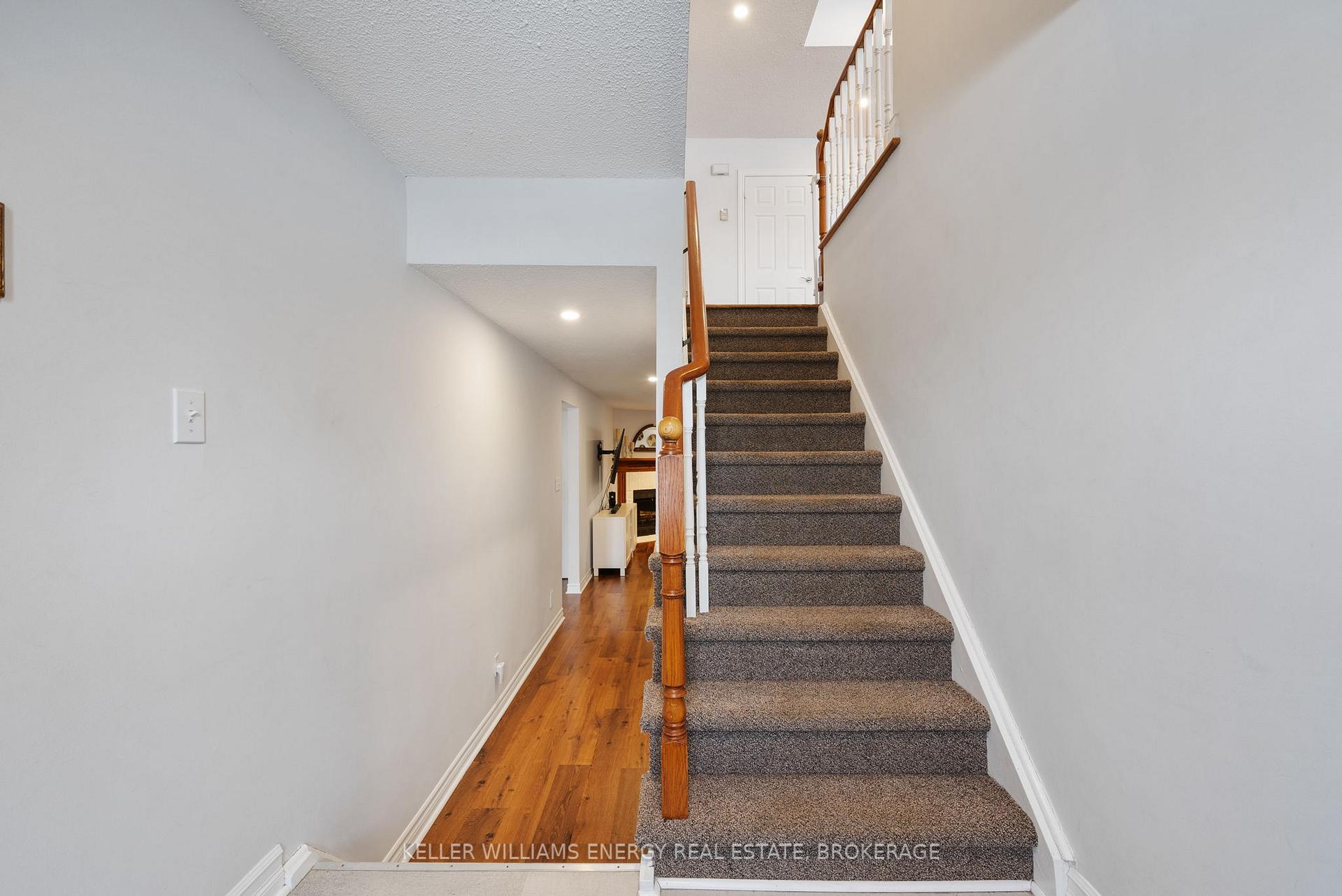 Photo 17 of 37 Limestone Crescent, Whitby, Pringle Creek — HOMEH
