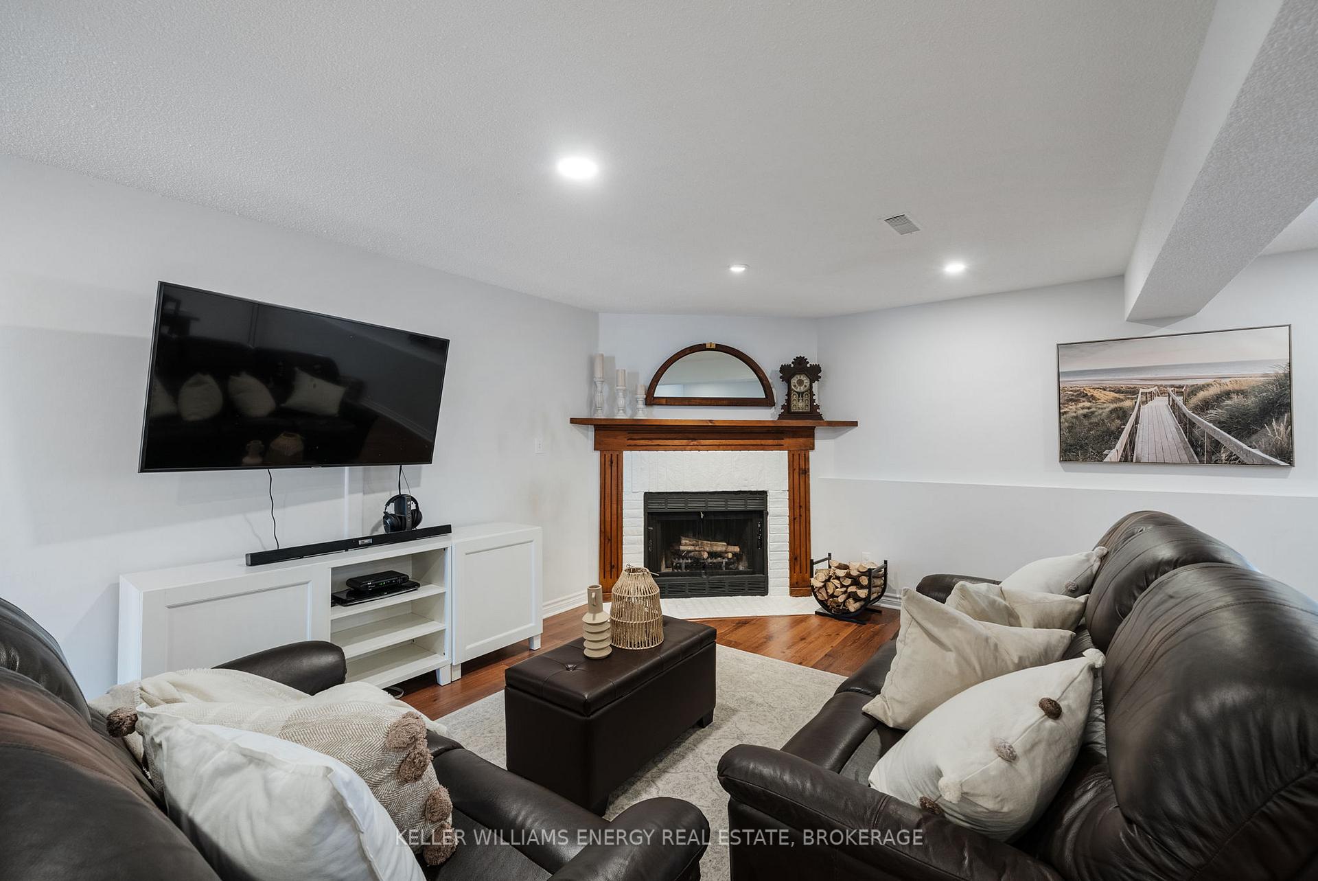 Photo 18 of 37 Limestone Crescent, Whitby, Pringle Creek — HOMEH
