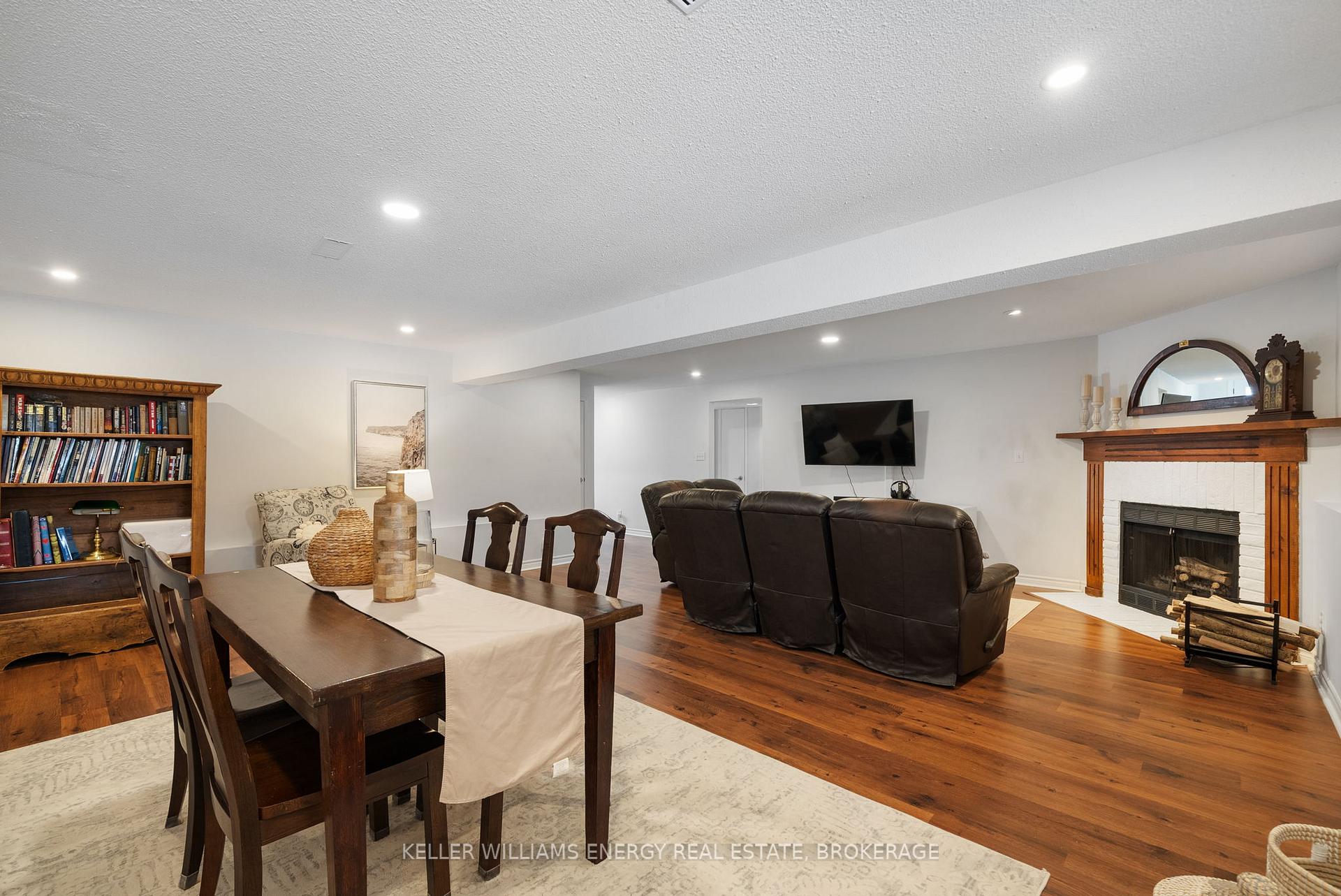 Photo 19 of 37 Limestone Crescent, Whitby, Pringle Creek — HOMEH