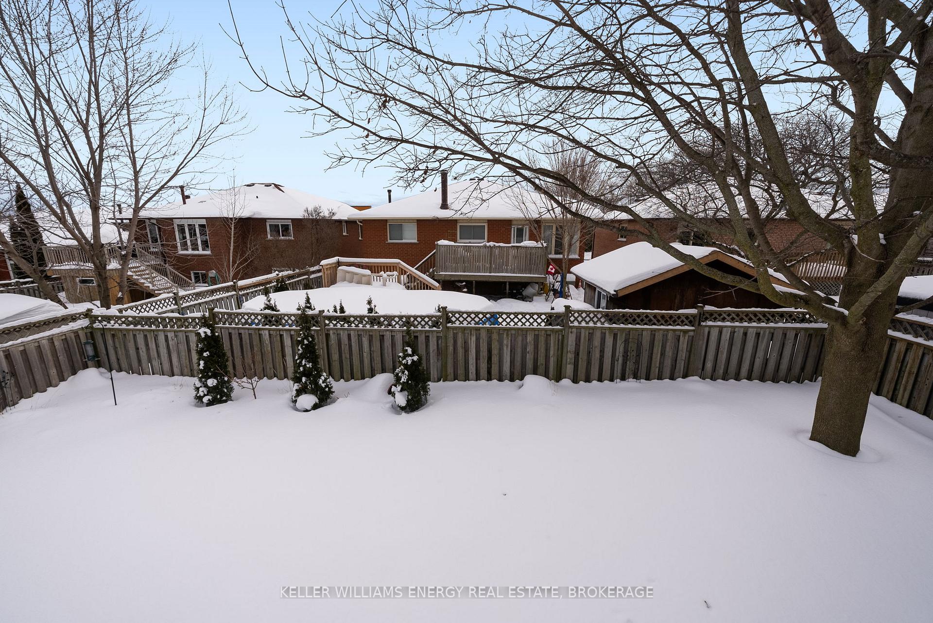 Photo 25 of 37 Limestone Crescent, Whitby, Pringle Creek — HOMEH