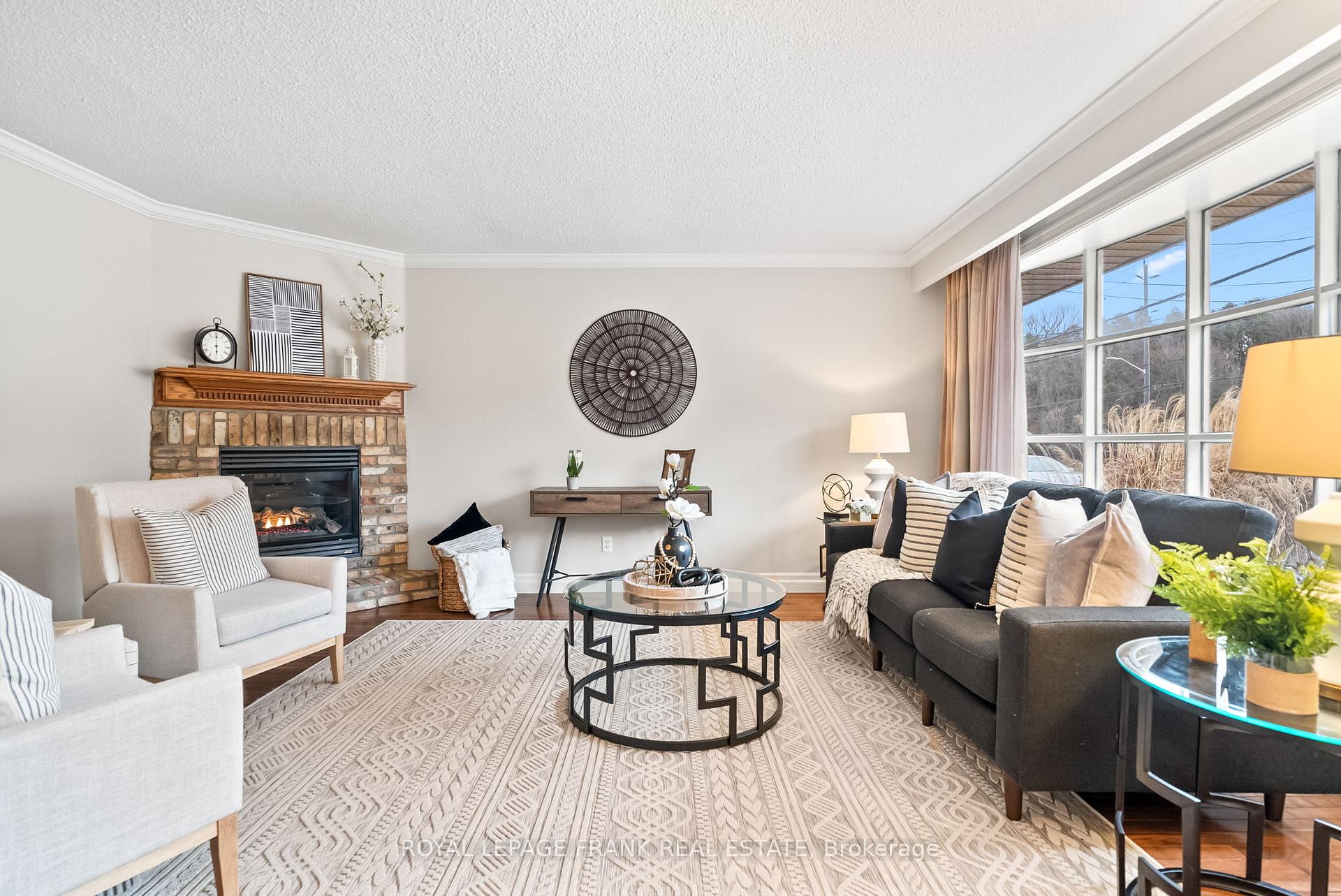 Photo 7 of 475 Rossland Road E, Oshawa, O'Neill — HOMEH