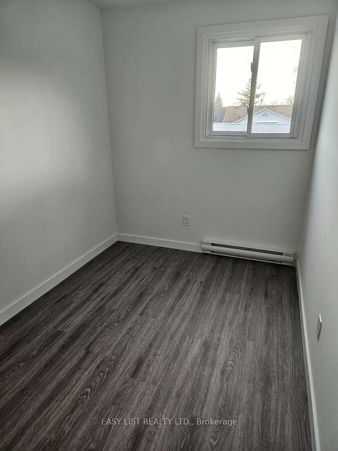 Photo 4 of 8 Gilbert Street, Belleville, Belleville Ward — HOMEH