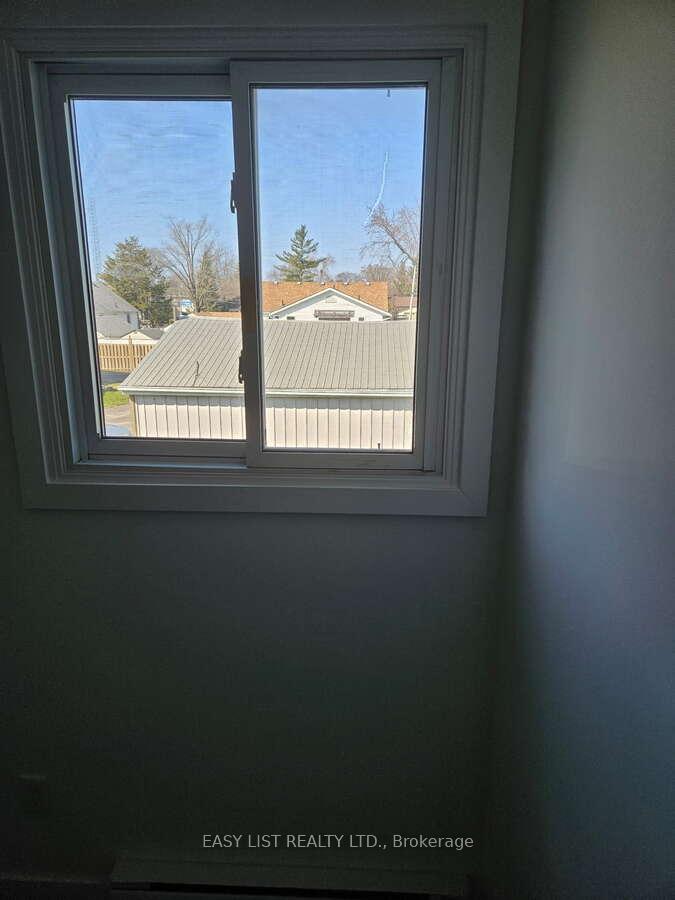 Photo 11 of 8 Gilbert Street, Belleville, Belleville Ward — HOMEH