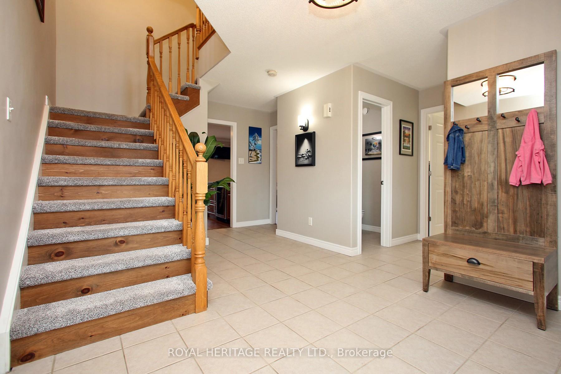 Photo 5 of 2557 Denure Drive, Peterborough, Monaghan Ward 2 — HOMEH