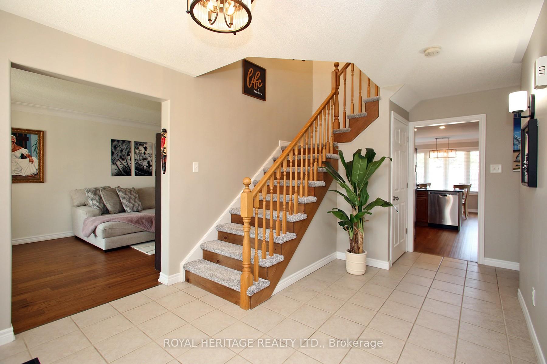 Photo 6 of 2557 Denure Drive, Peterborough, Monaghan Ward 2 — HOMEH