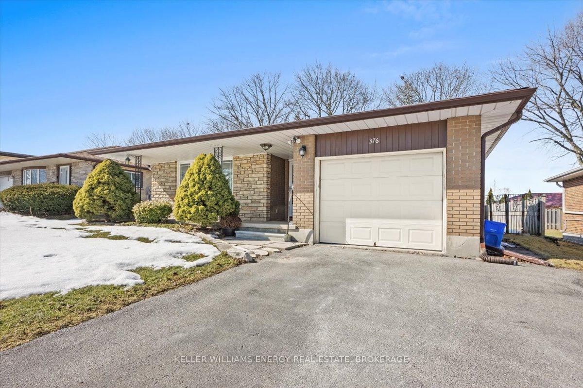 Photo 2 of 376 Adelaide Avenue E, Oshawa, O'Neill — HOMEH