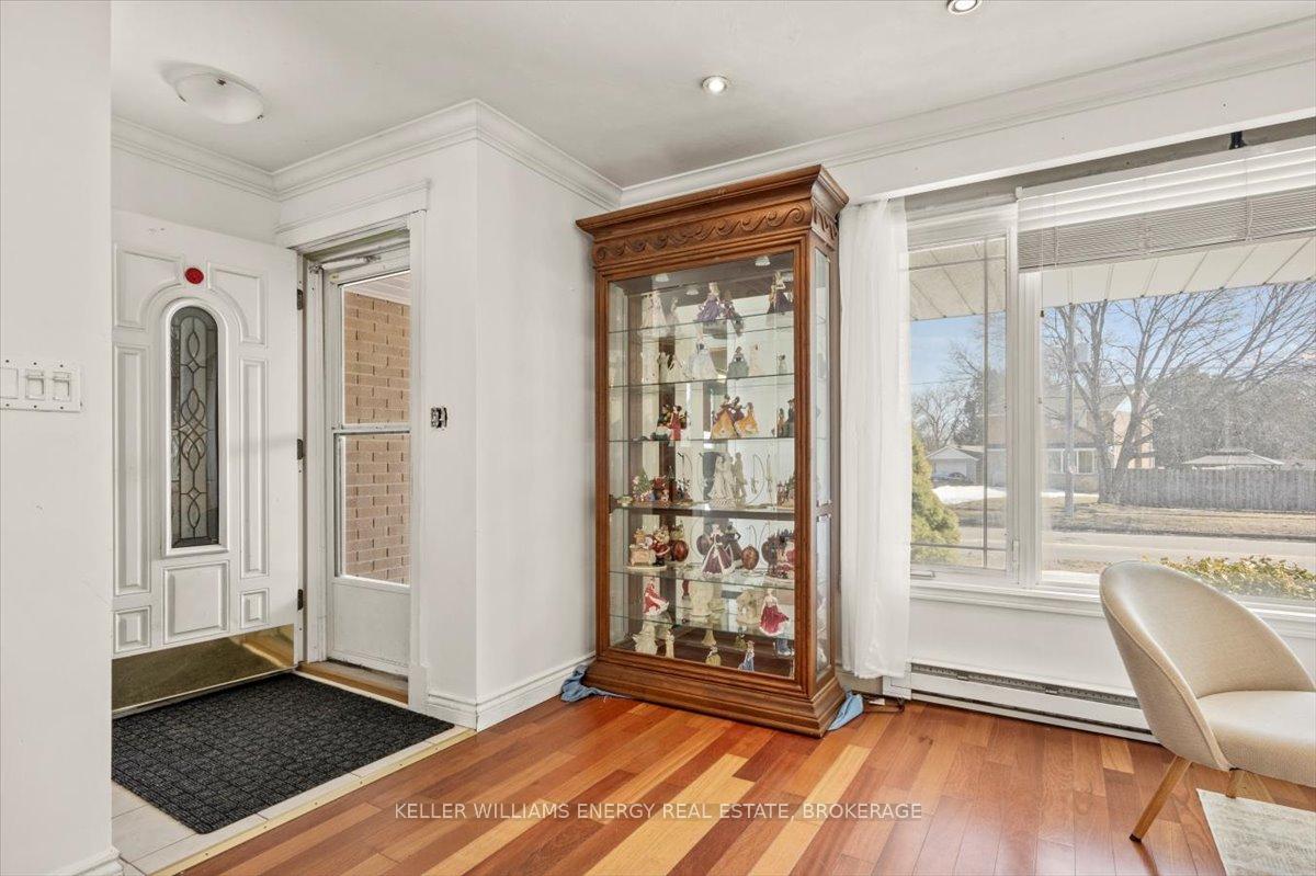Photo 3 of 376 Adelaide Avenue E, Oshawa, O'Neill — HOMEH