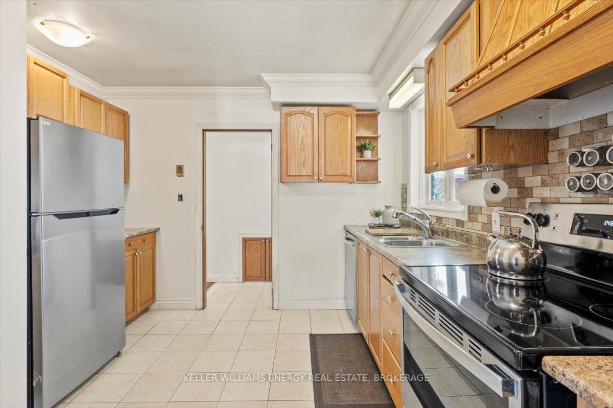 Photo 14 of 376 Adelaide Avenue E, Oshawa, O'Neill — HOMEH