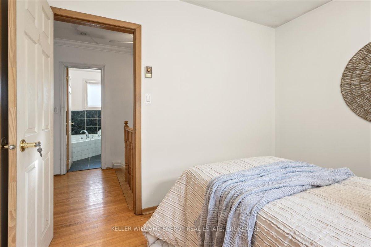 Photo 20 of 376 Adelaide Avenue E, Oshawa, O'Neill — HOMEH