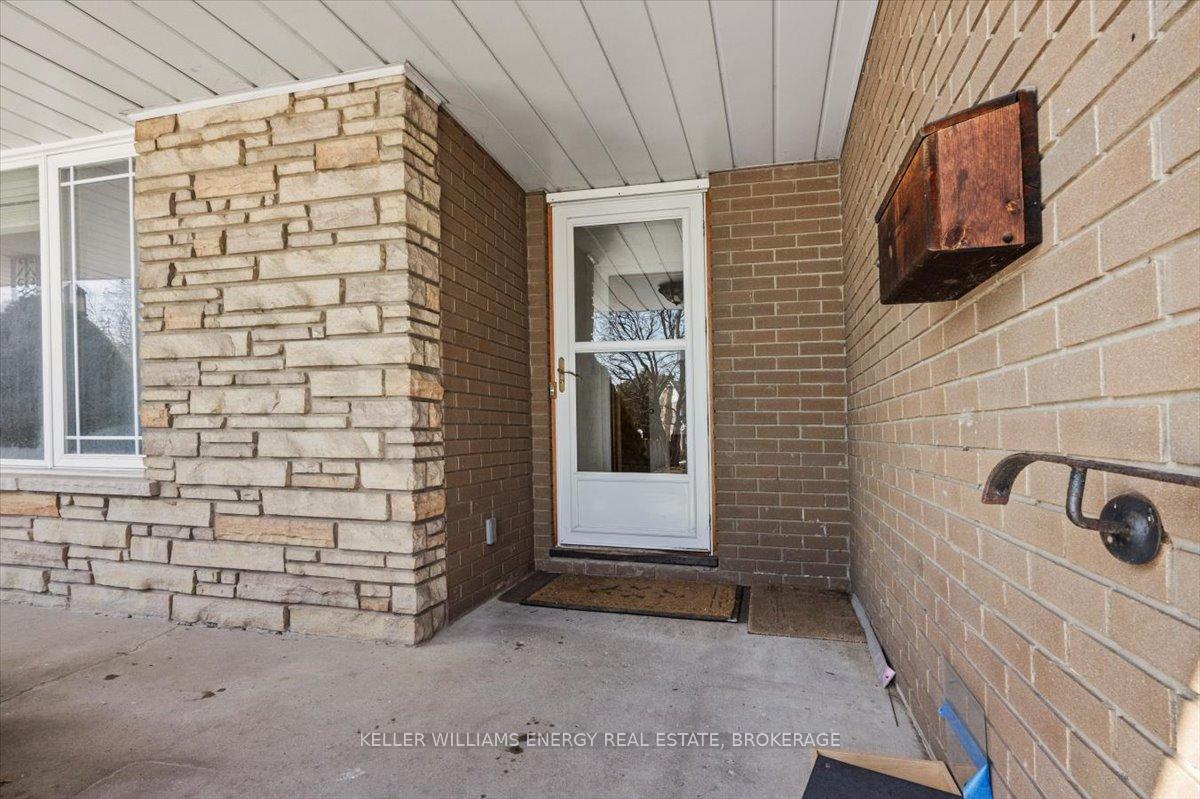Photo 40 of 376 Adelaide Avenue E, Oshawa, O'Neill — HOMEH