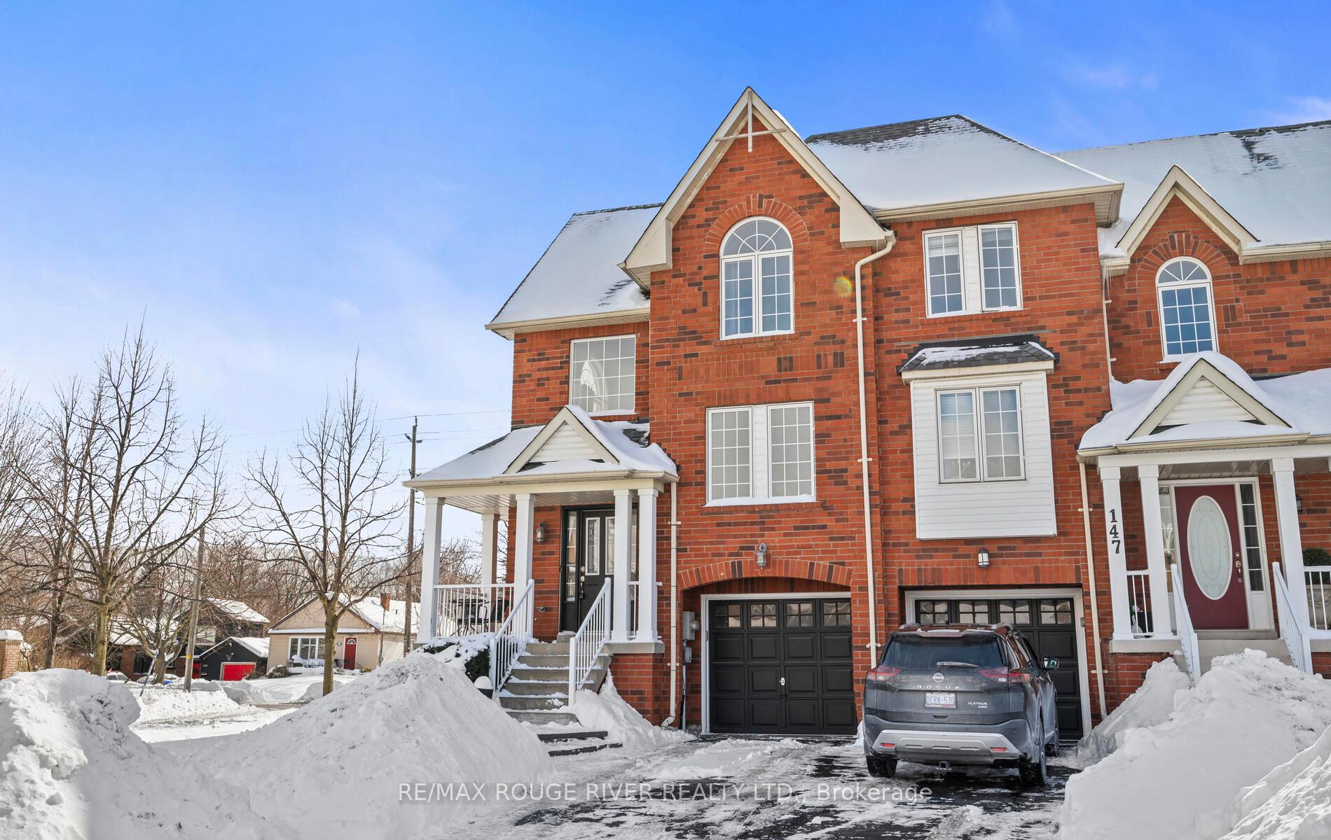 Photo 2 of 149 Stokely Crescent, Whitby, Downtown Whitby — HOMEH