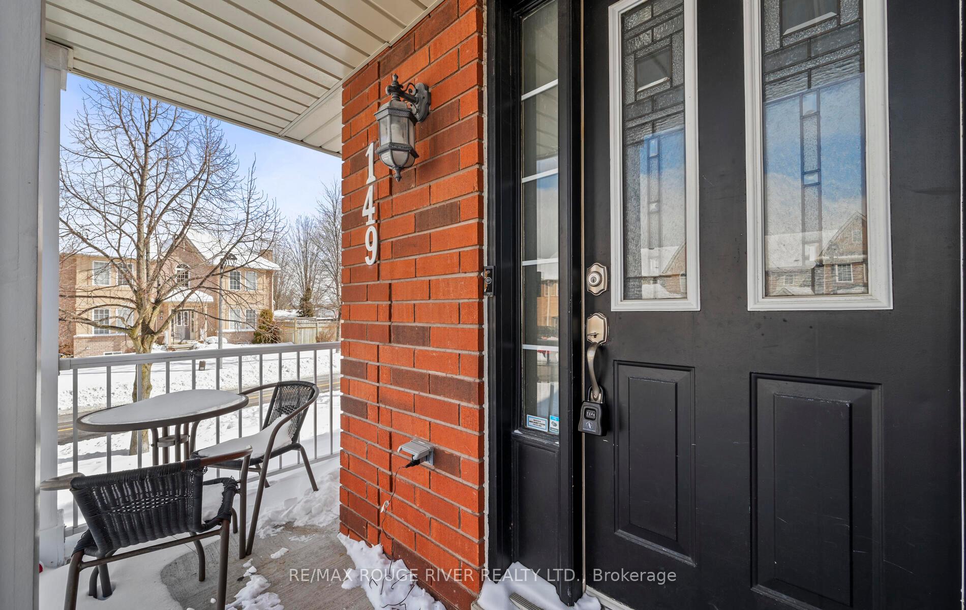 Photo 4 of 149 Stokely Crescent, Whitby, Downtown Whitby — HOMEH