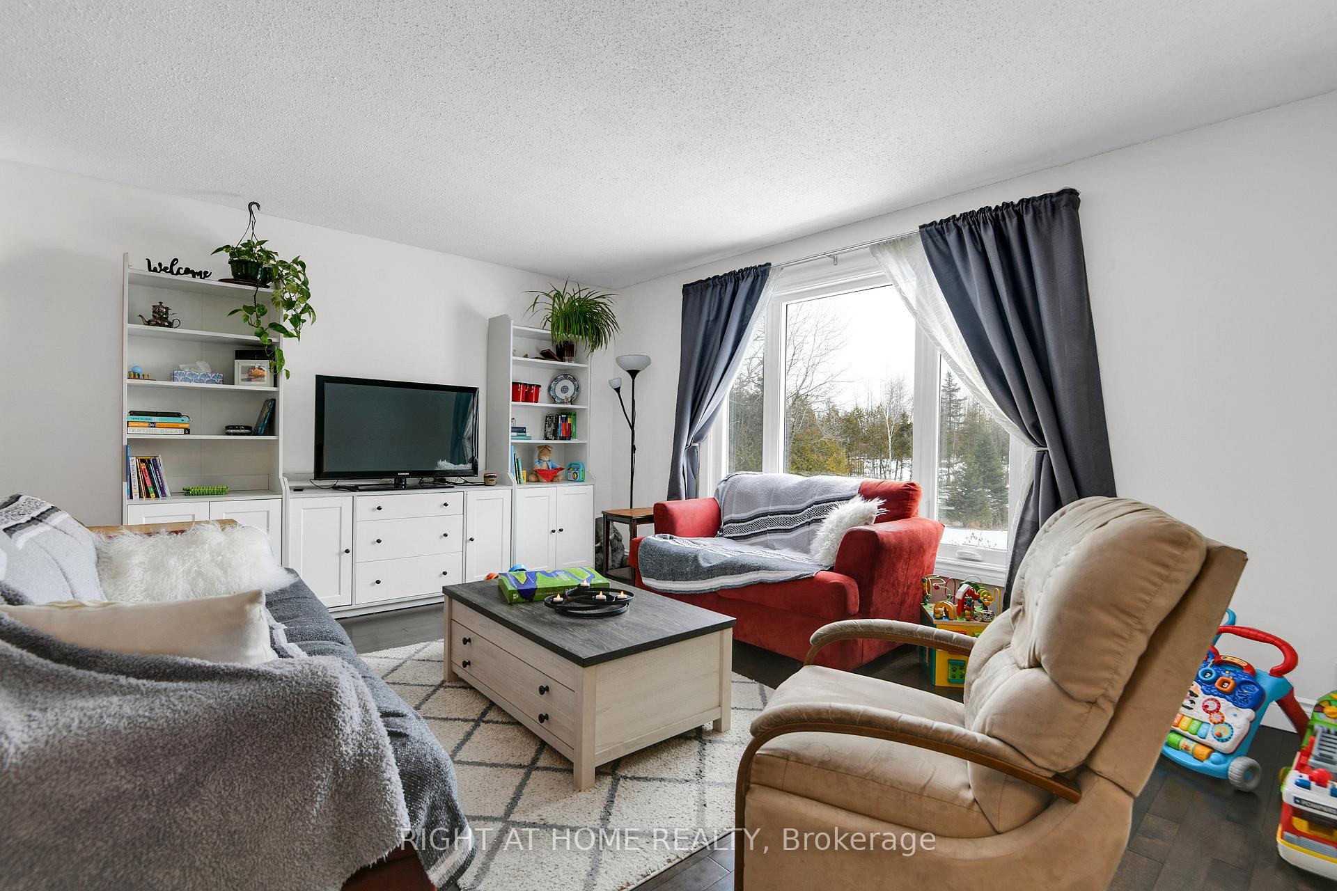 Photo 3 of 9676 Hall Road, Augusta, Augusta Twp — HOMEH