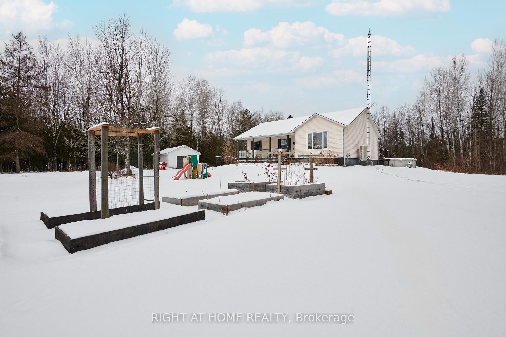 Photo 23 of 9676 Hall Road, Augusta, Augusta Twp — HOMEH