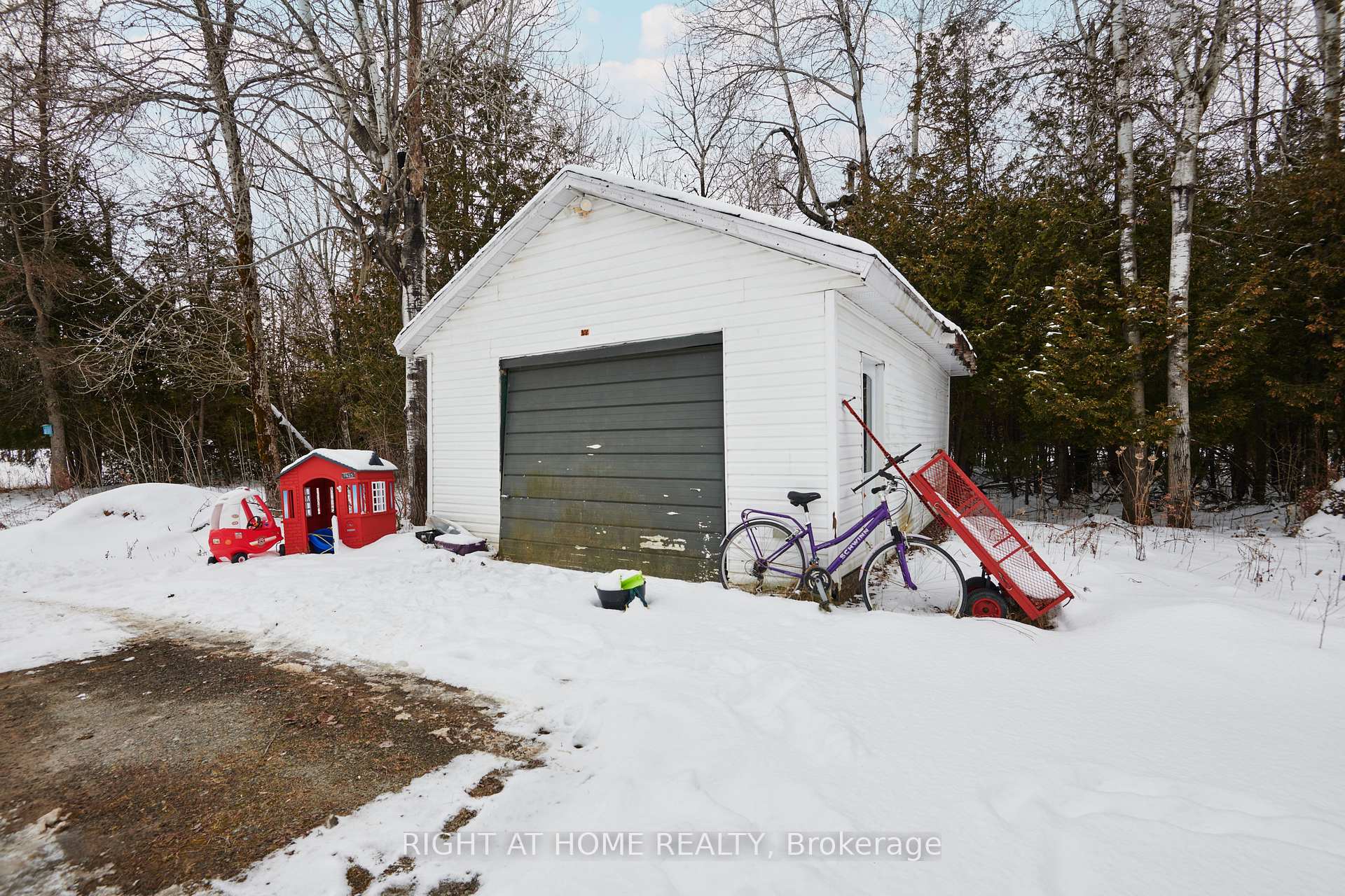 Photo 25 of 9676 Hall Road, Augusta, Augusta Twp — HOMEH