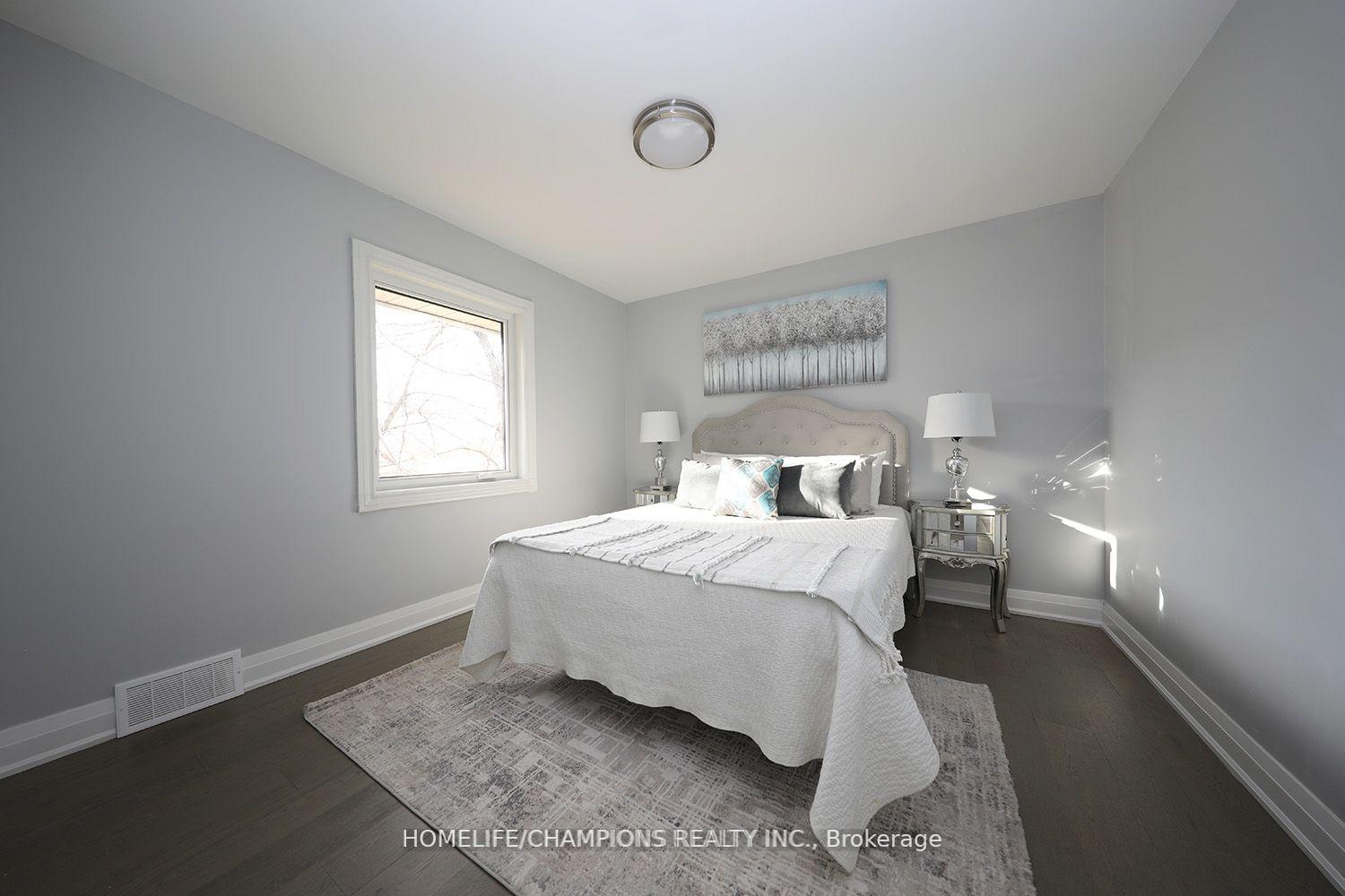 Photo 10 of 426 Cromwell Avenue, Oshawa, Vanier — HOMEH