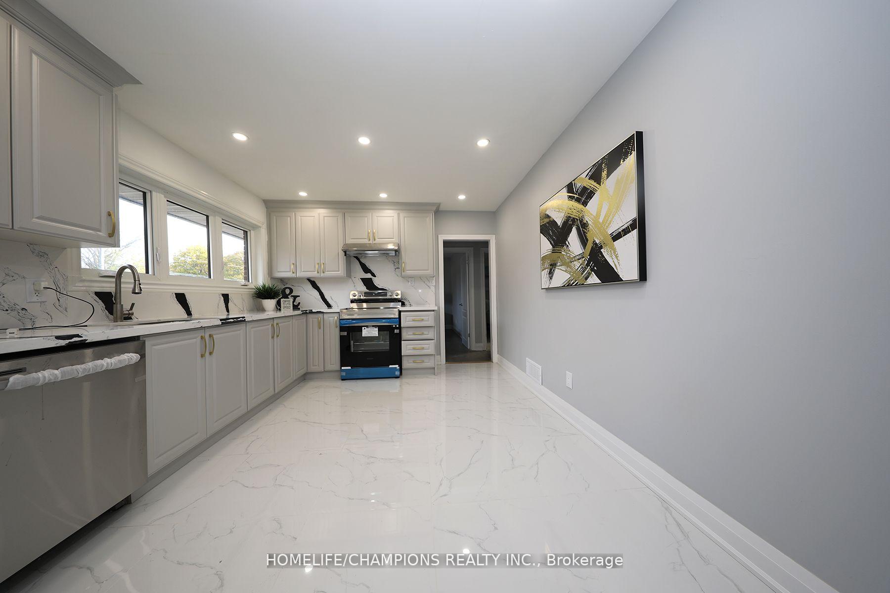 Photo 16 of 426 Cromwell Avenue, Oshawa, Vanier — HOMEH