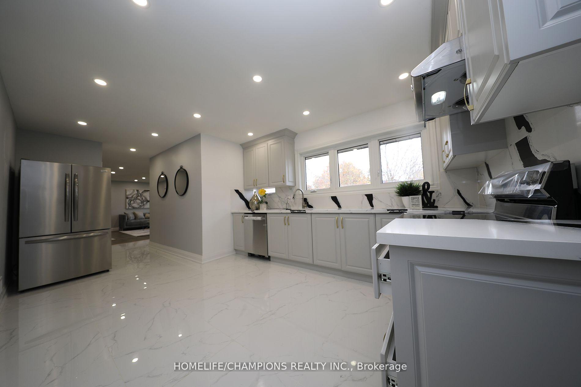 Photo 17 of 426 Cromwell Avenue, Oshawa, Vanier — HOMEH