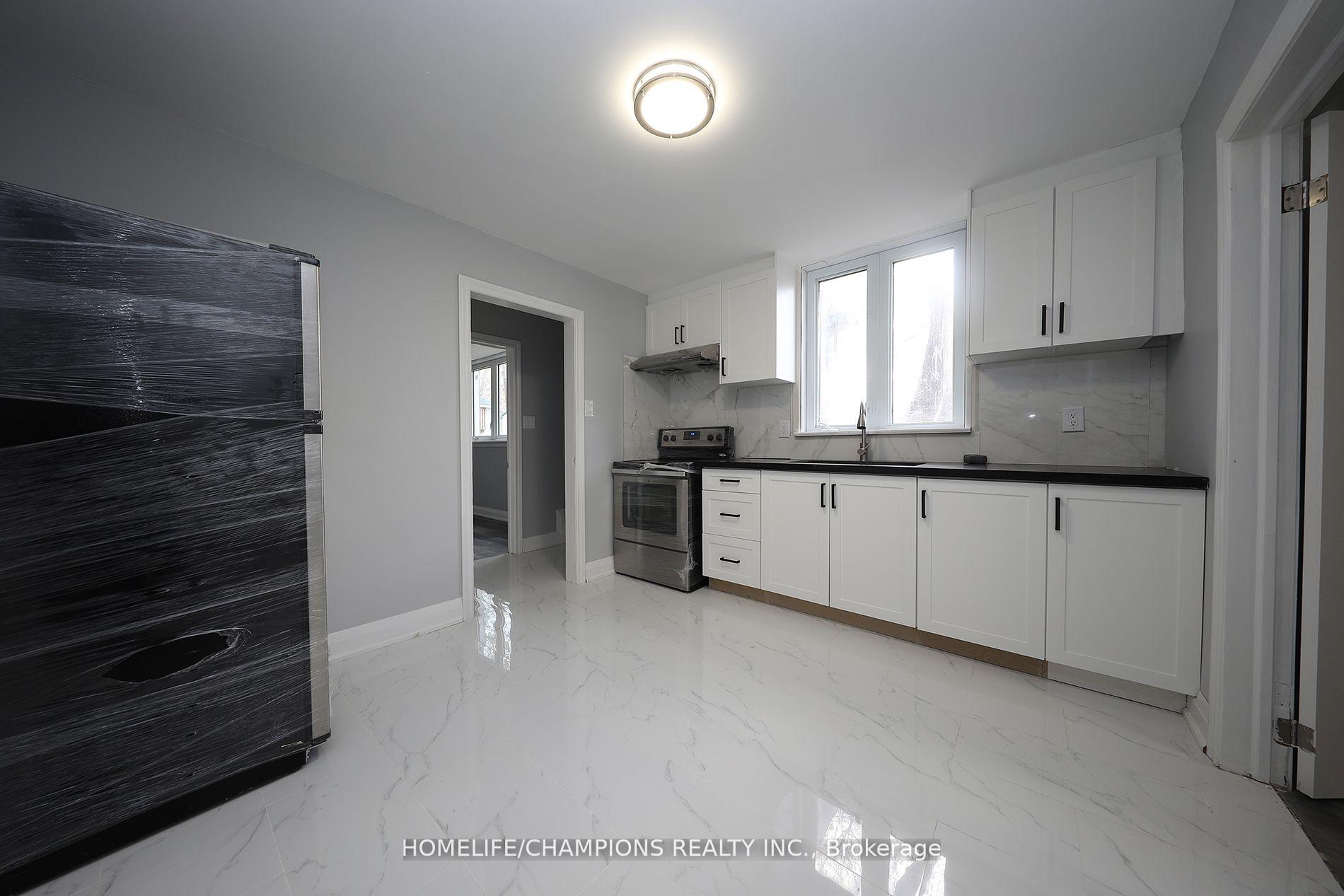 Photo 19 of 426 Cromwell Avenue, Oshawa, Vanier — HOMEH