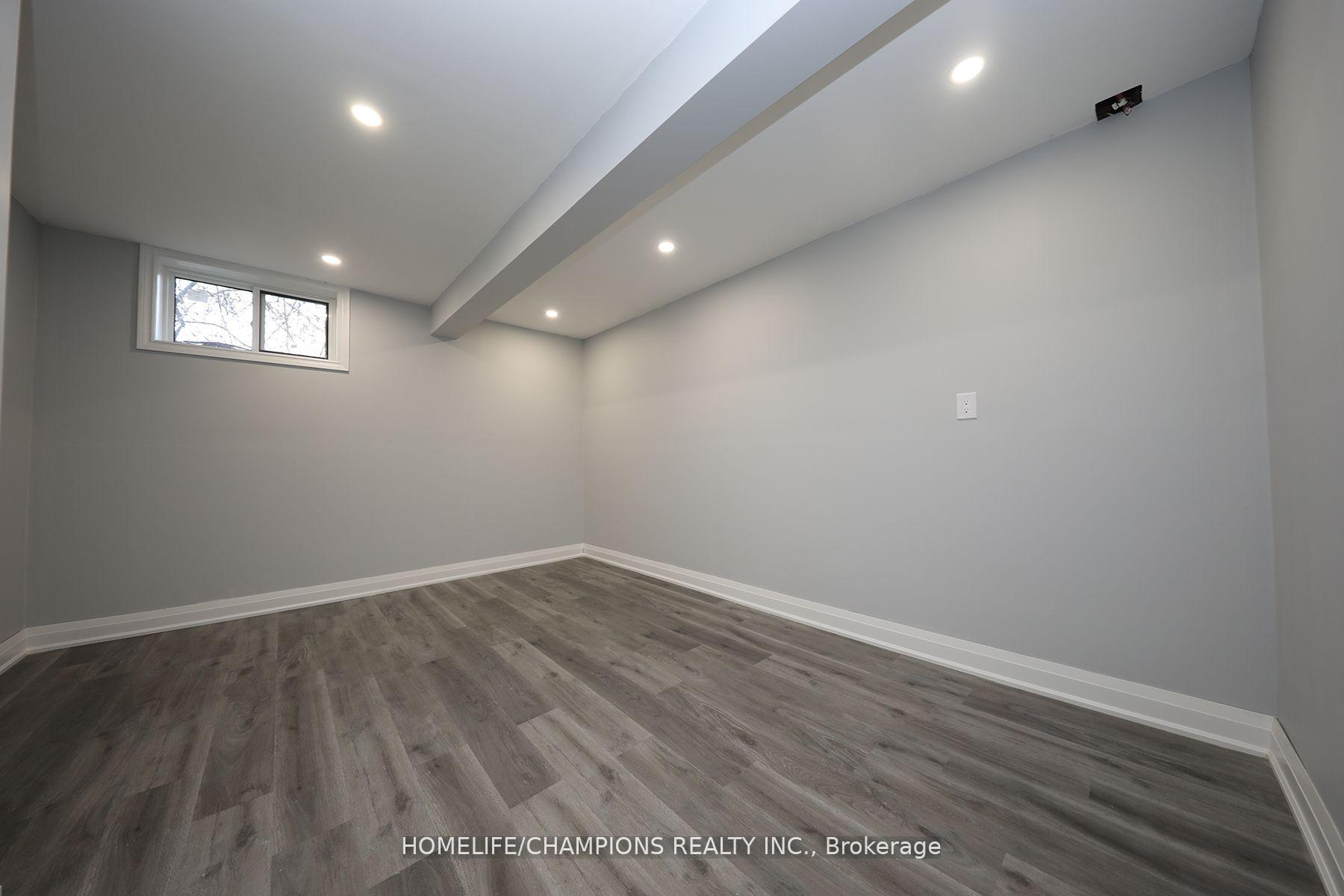 Photo 23 of 426 Cromwell Avenue, Oshawa, Vanier — HOMEH