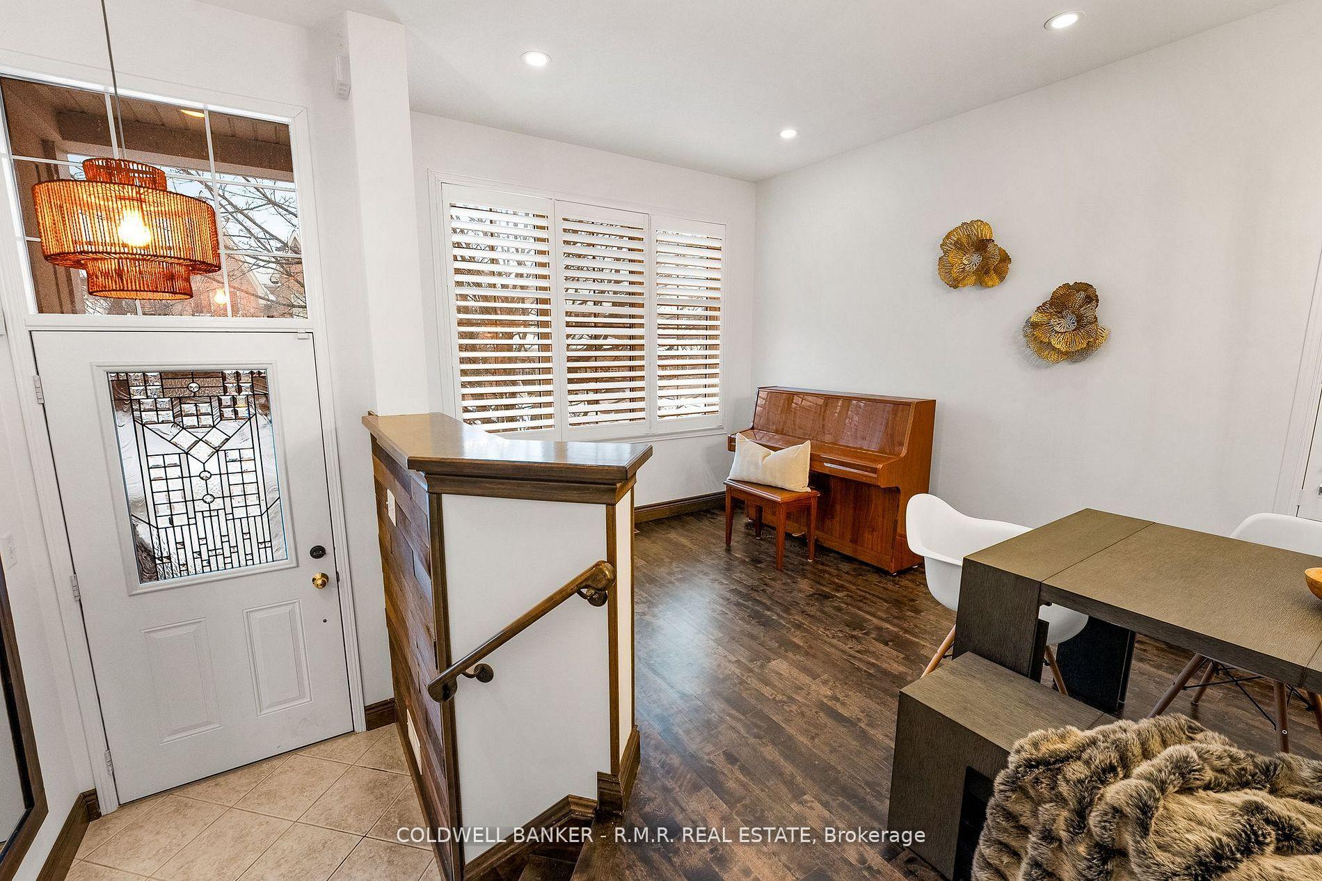 Photo 2 of 2423 Pilgrim Square, Oshawa, Windfields — HOMEH