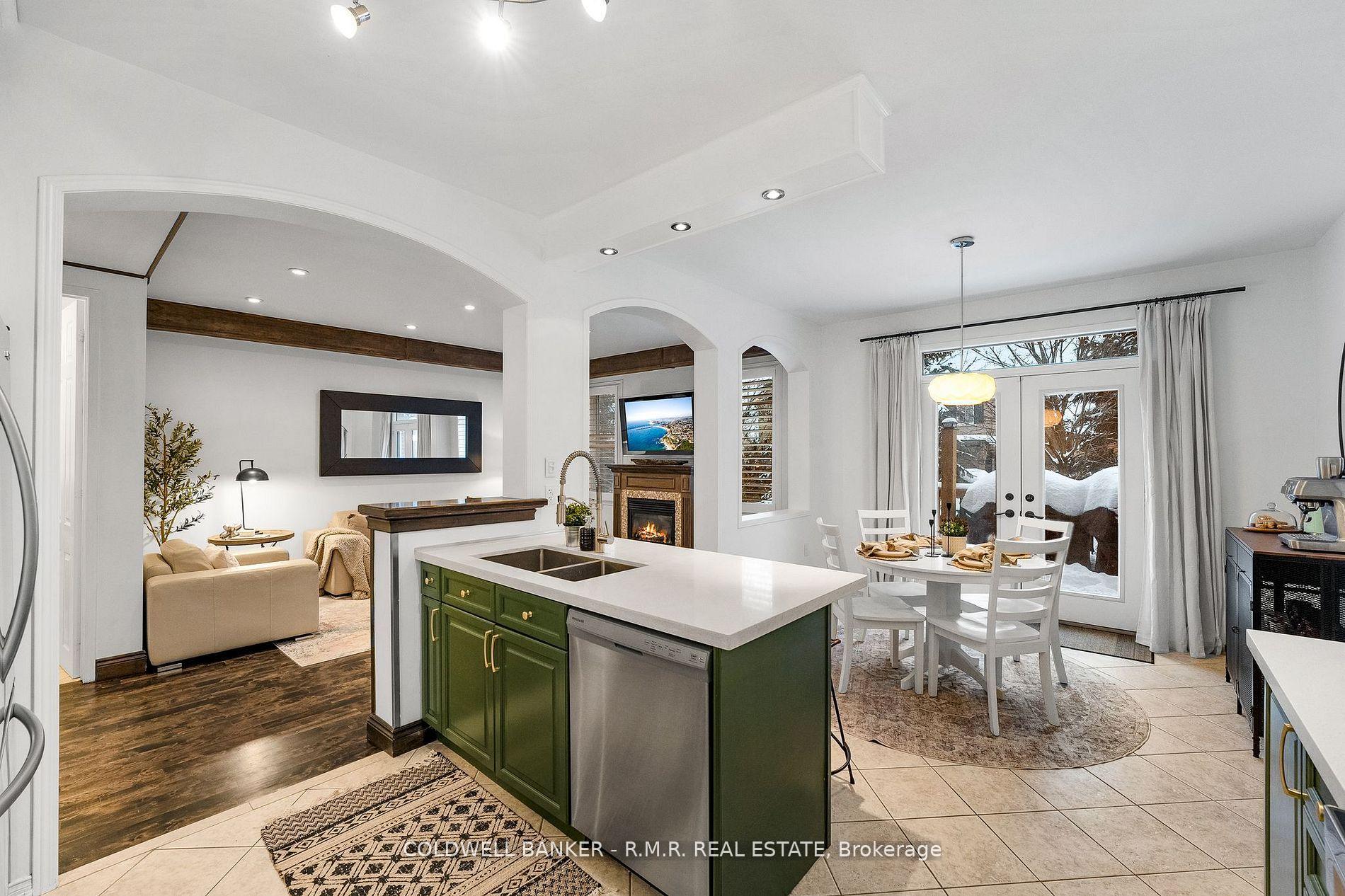 Photo 10 of 2423 Pilgrim Square, Oshawa, Windfields — HOMEH