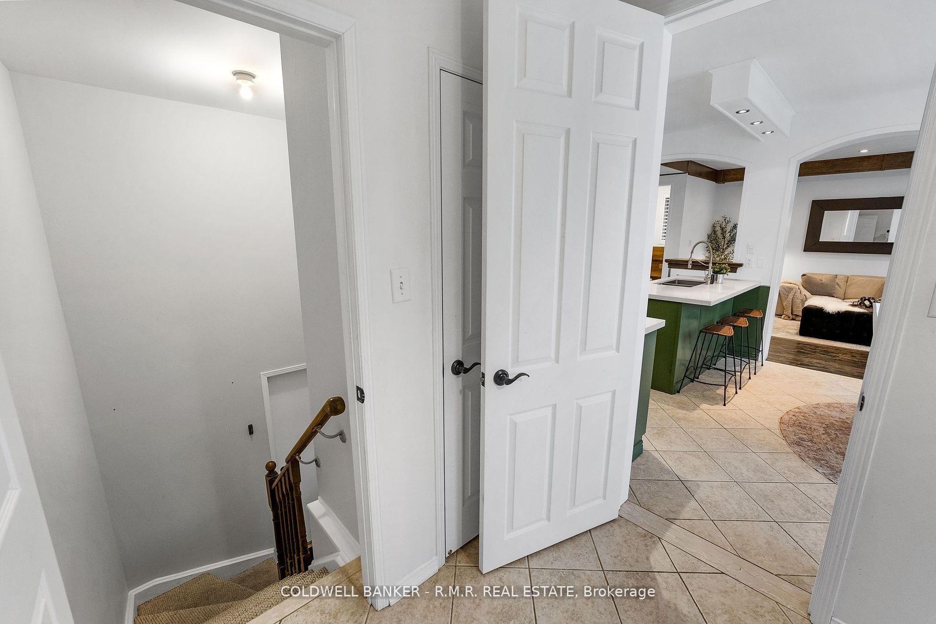 Photo 36 of 2423 Pilgrim Square, Oshawa, Windfields — HOMEH