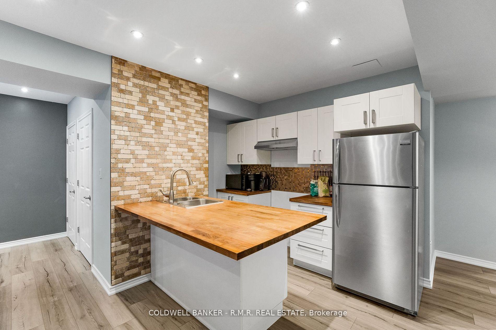Photo 39 of 2423 Pilgrim Square, Oshawa, Windfields — HOMEH