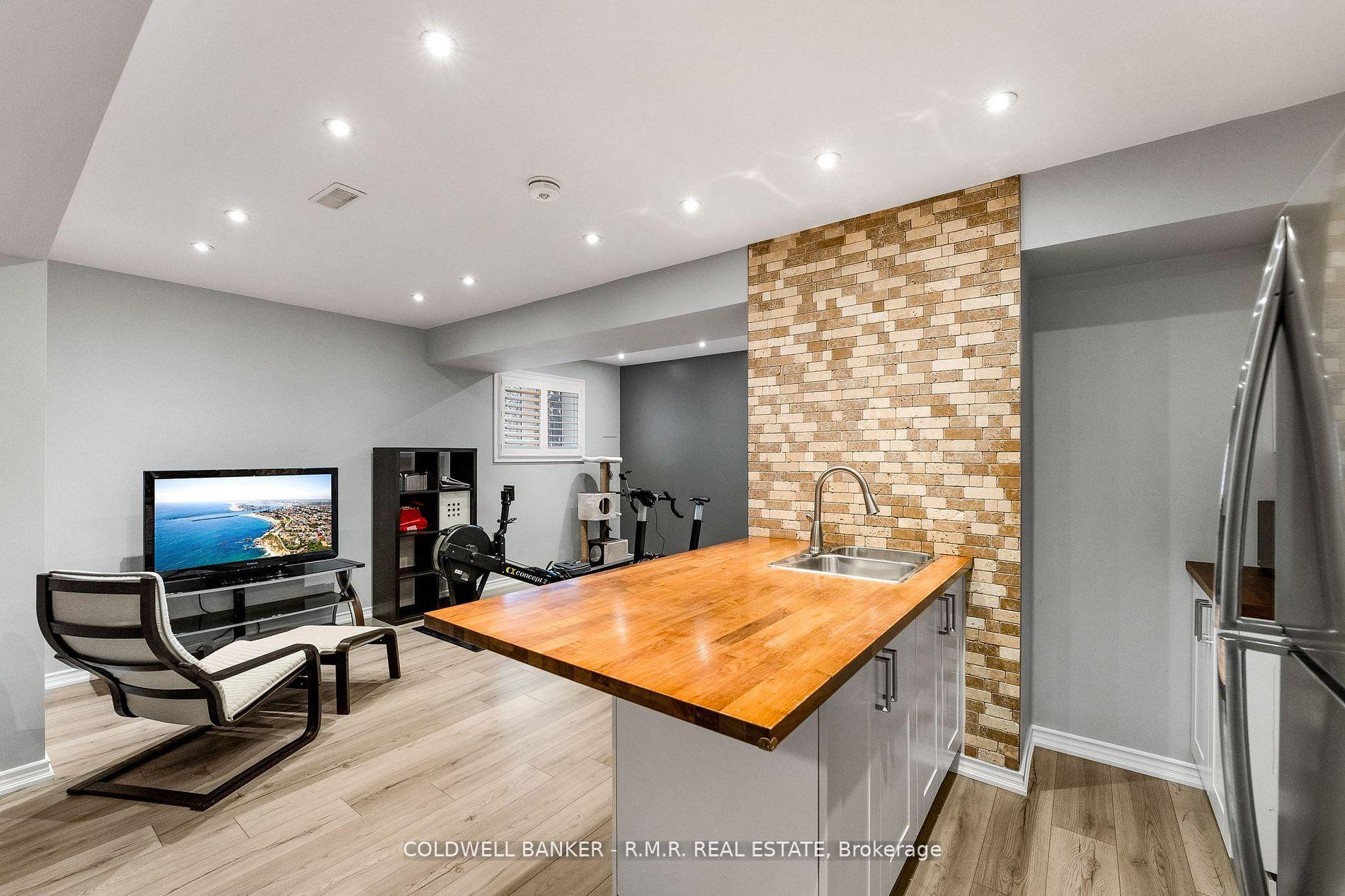 Photo 40 of 2423 Pilgrim Square, Oshawa, Windfields — HOMEH
