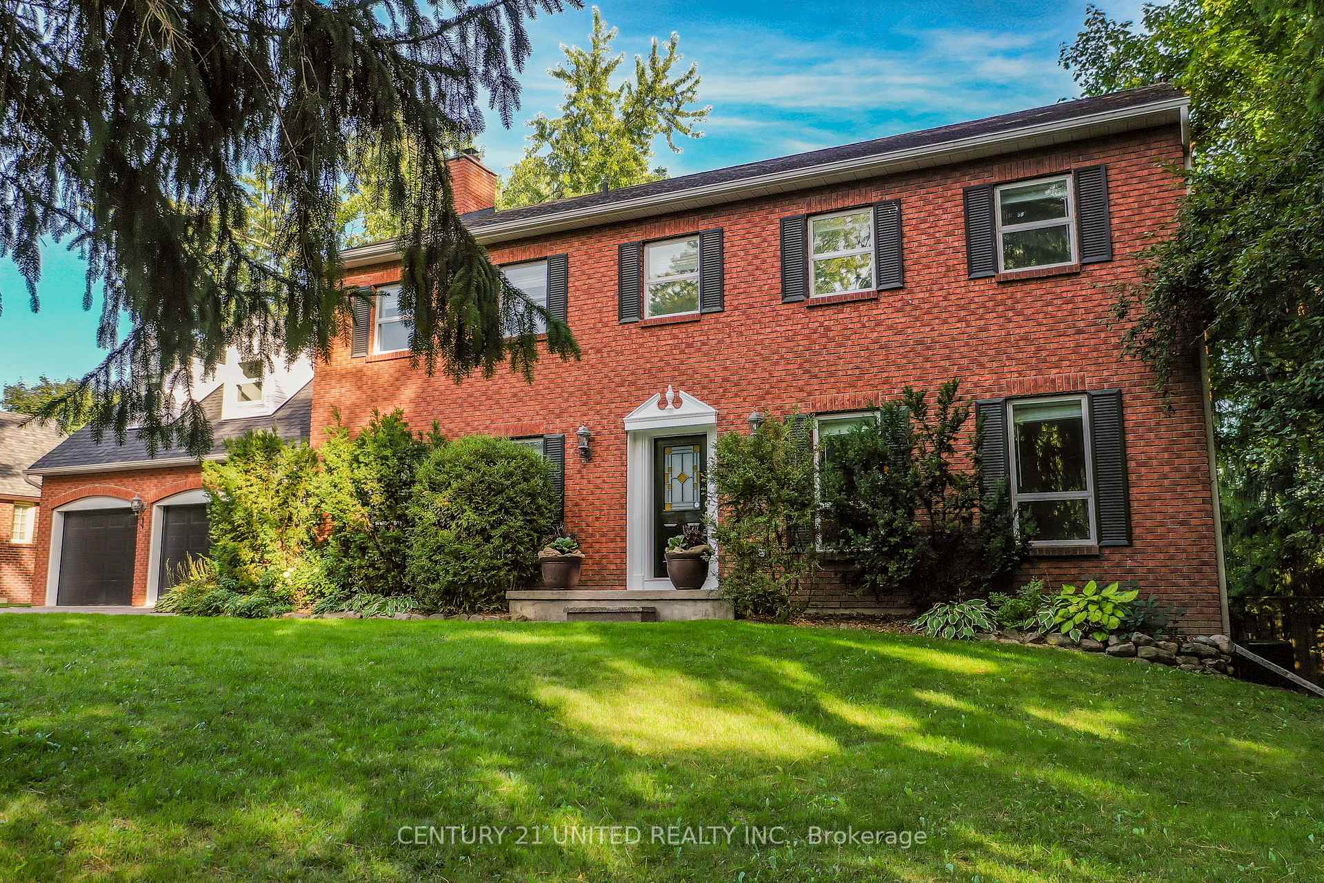 Photo 2 of 1542 Champlain Drive, Peterborough, Northcrest Ward 5 — HOMEH